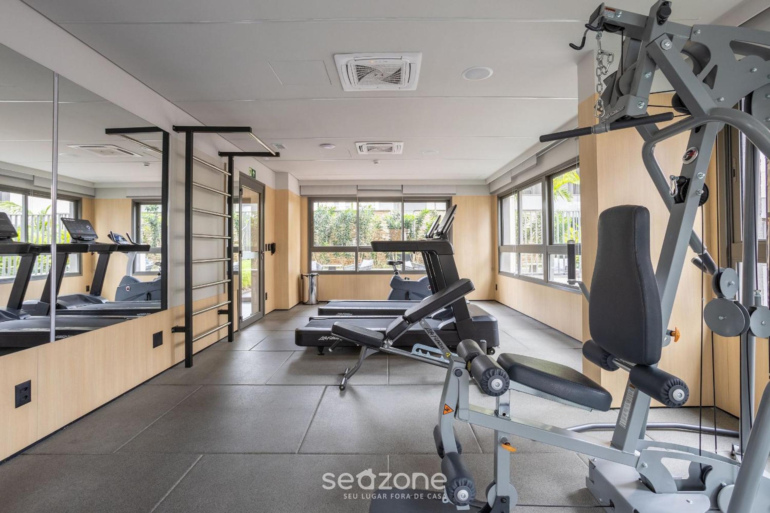 Functional studio near subway | GBA908