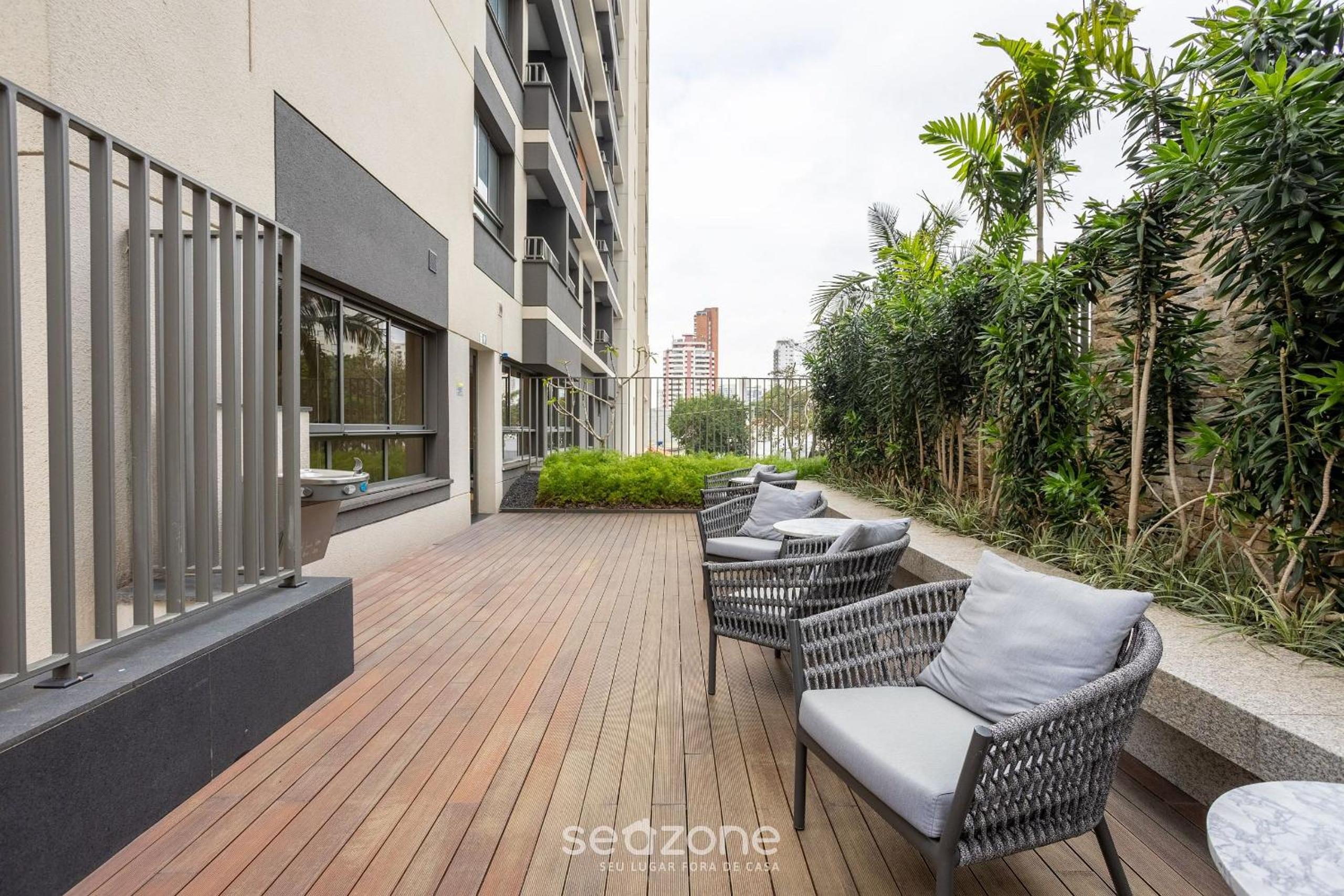 Functional studio near subway | GBA908