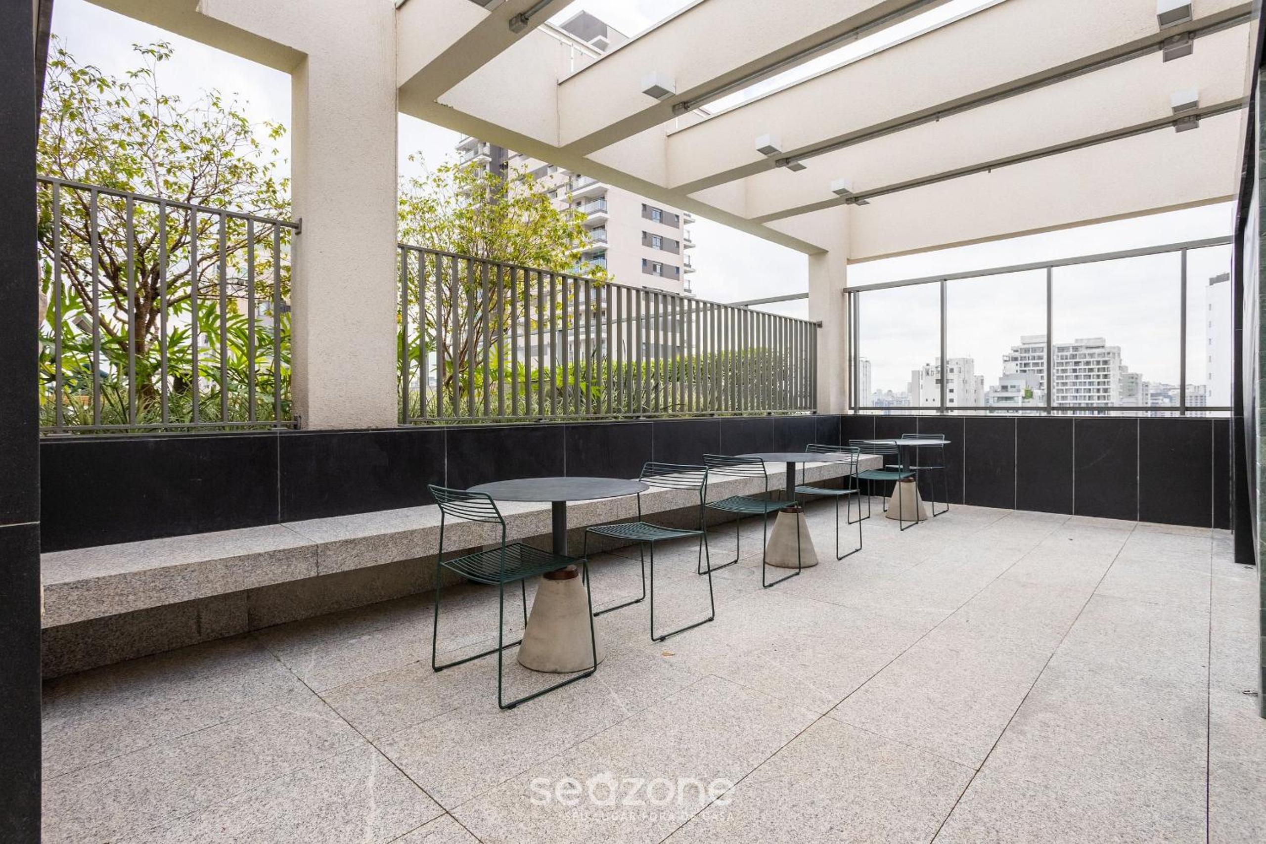 Functional studio near subway | GBA908