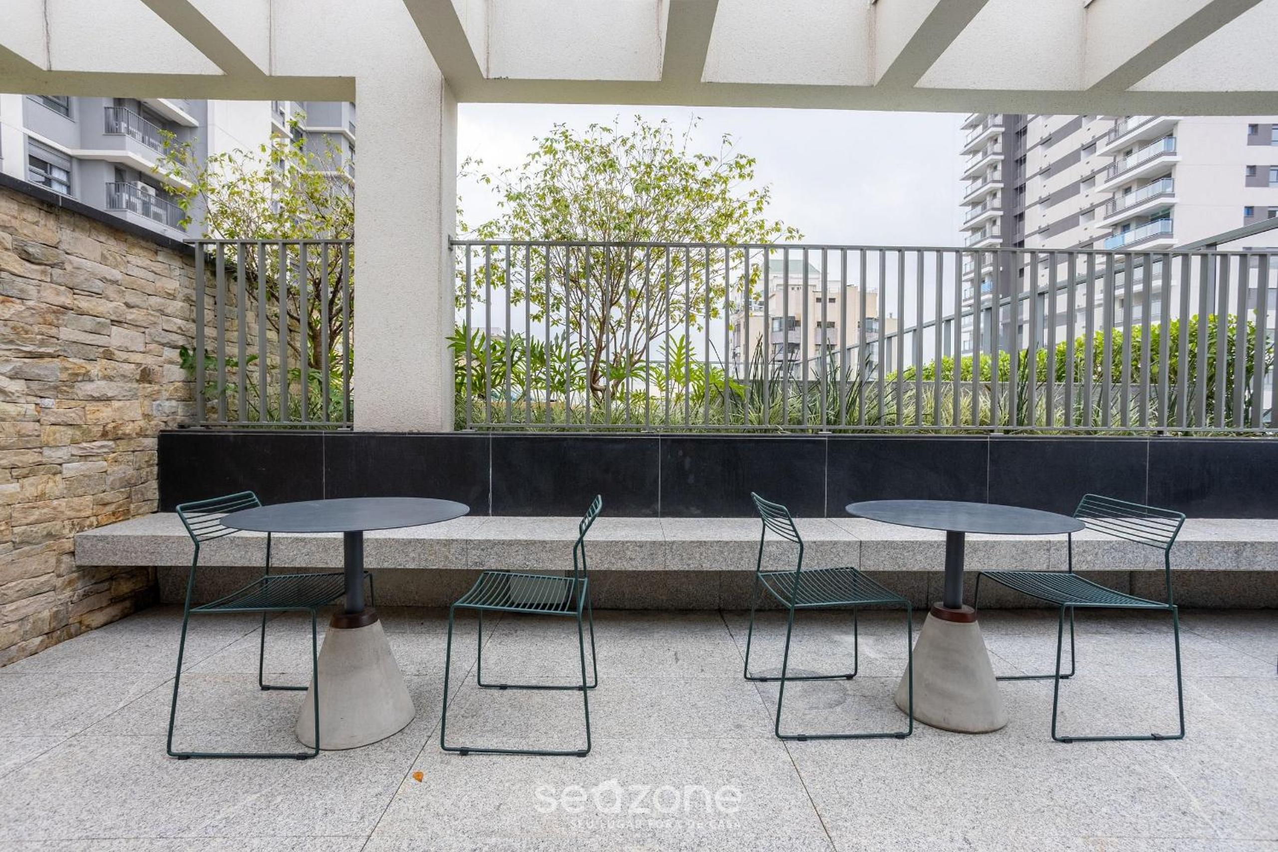 Functional studio near subway | GBA908