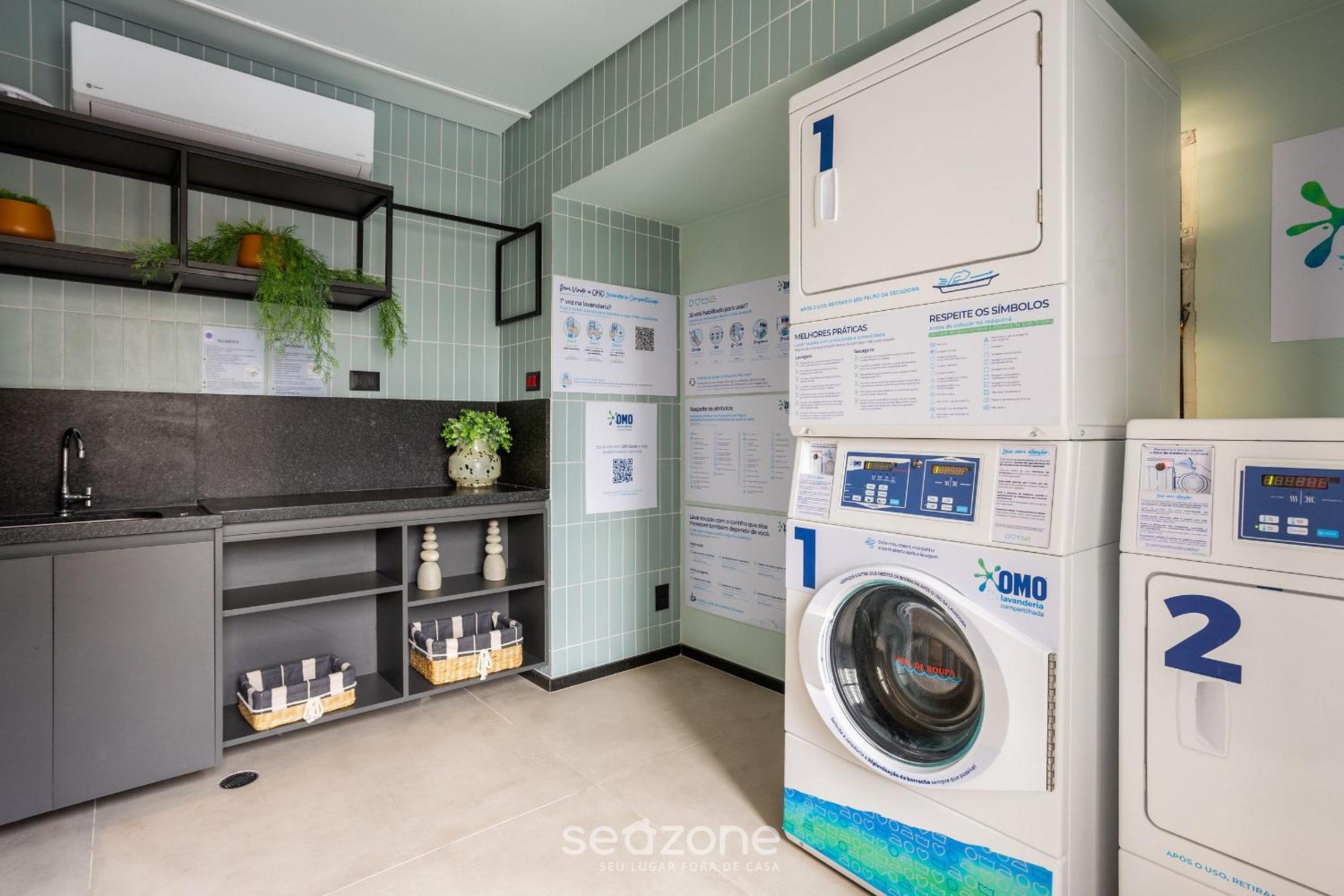 Functional studio near subway | GBA908