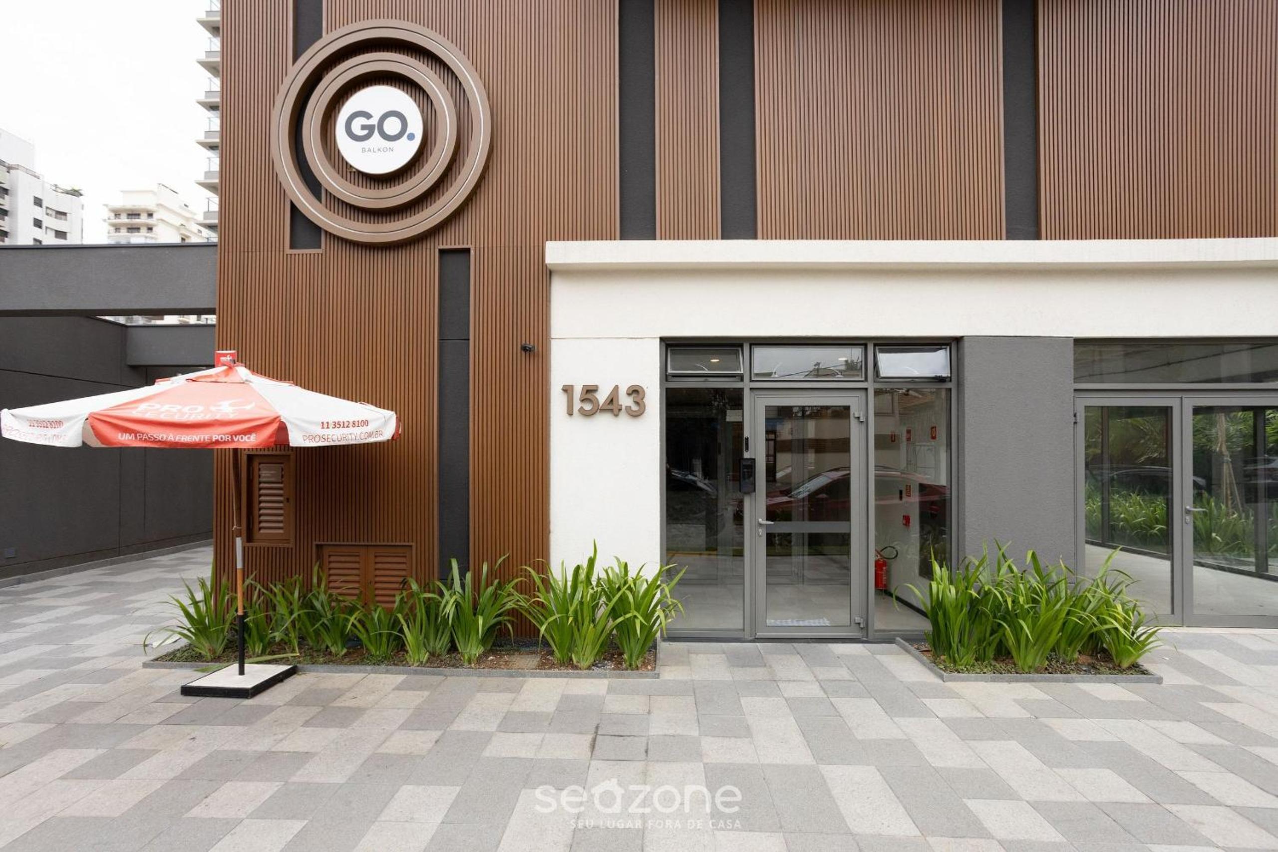 Functional studio near subway | GBA908