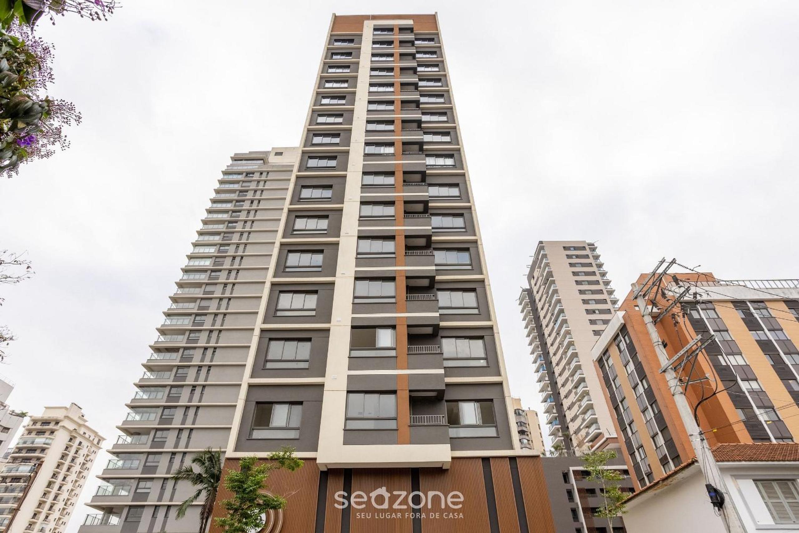 Functional studio near subway | GBA908