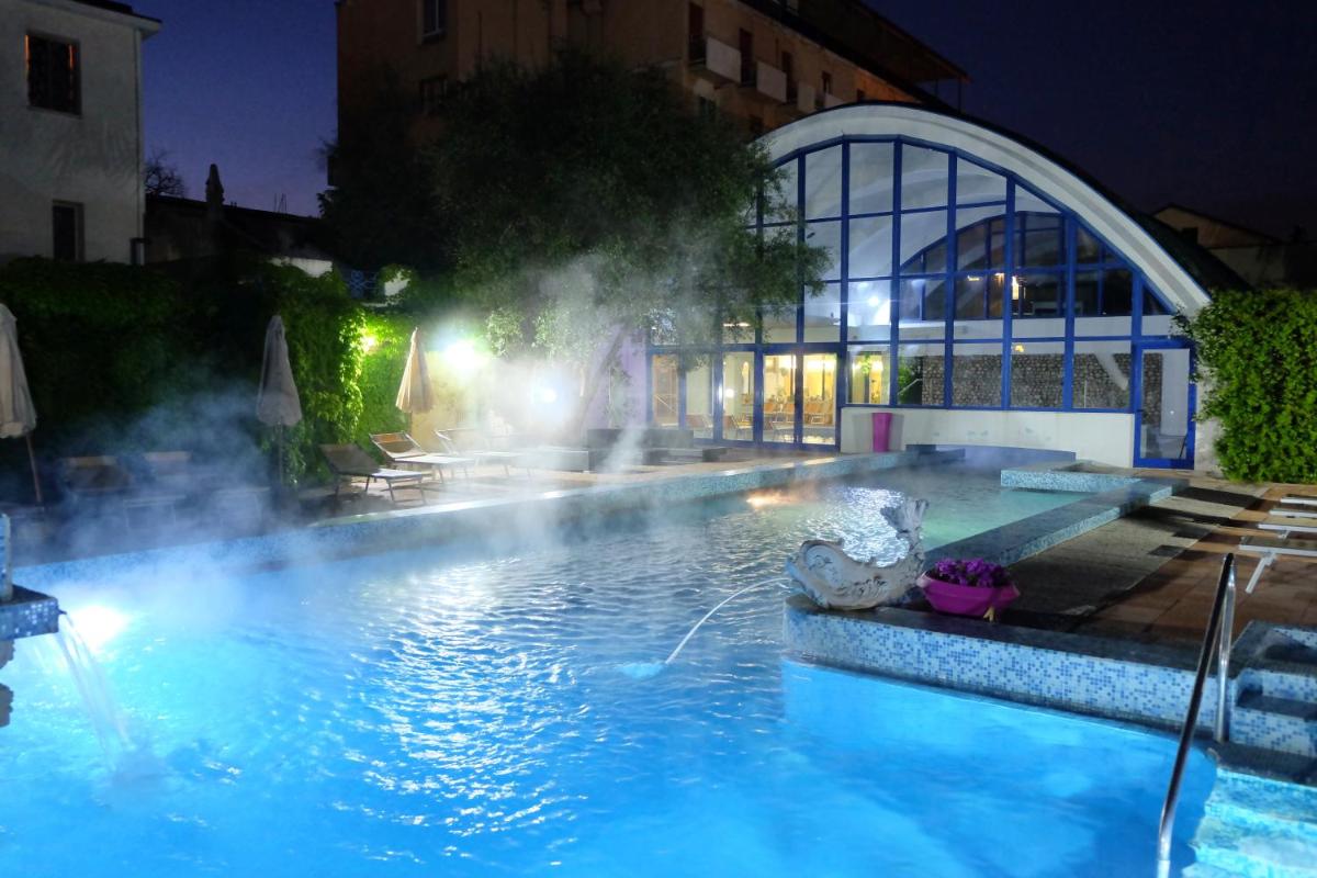 Jacuzzi