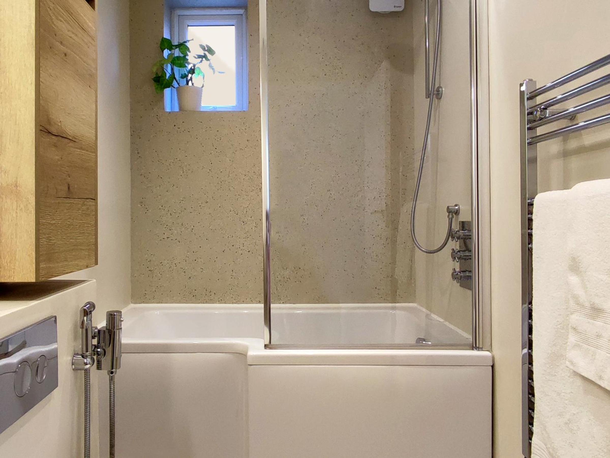 Atelier Verde - A Comfortable Garden Apartment