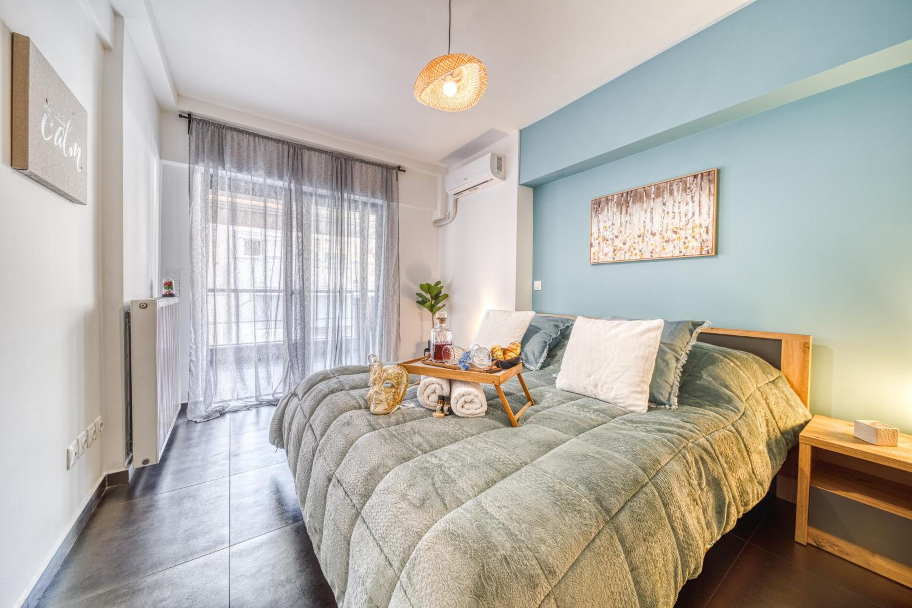 Two bedroom Lux apartment Next to the metro