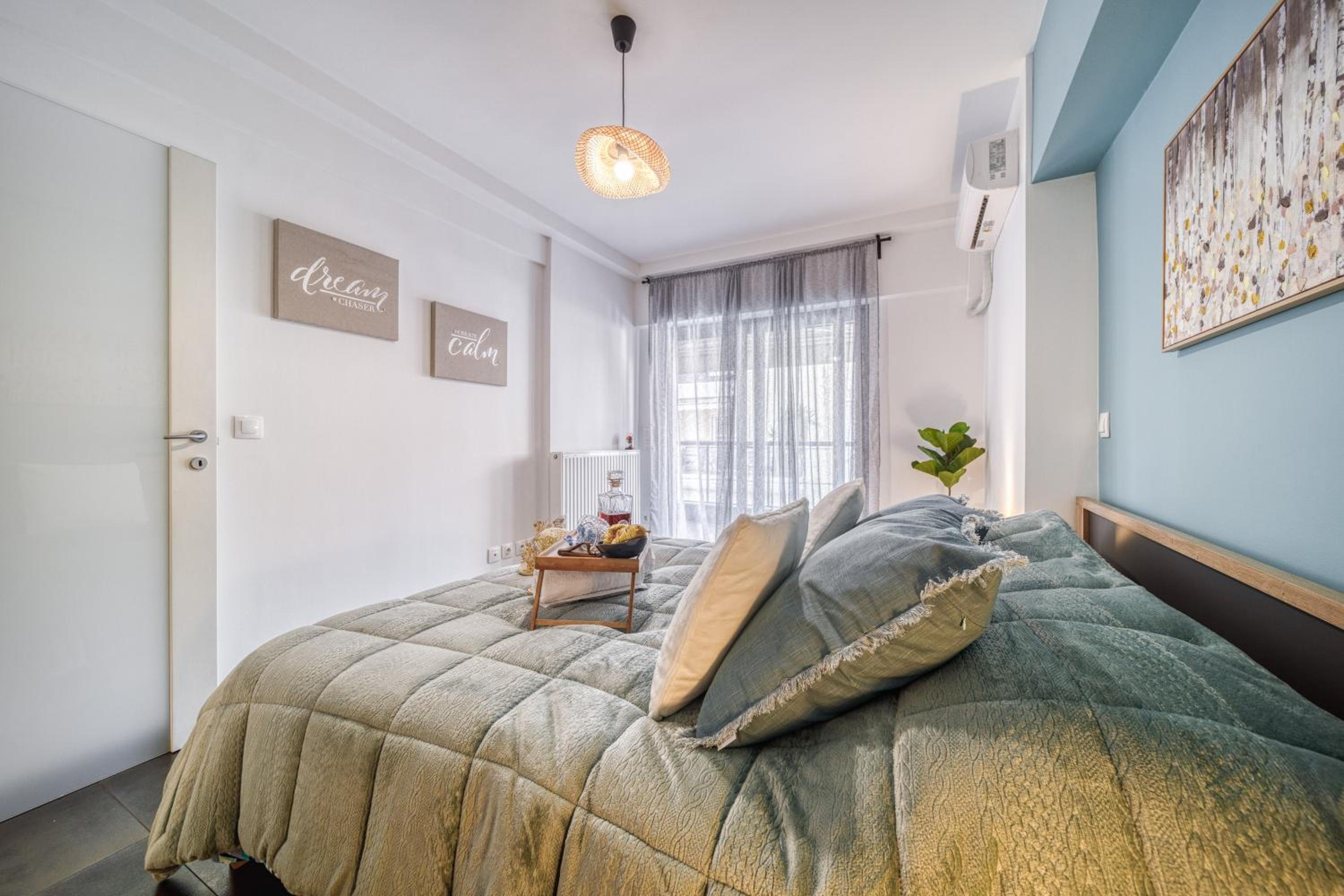 Two bedroom Lux apartment Next to the metro