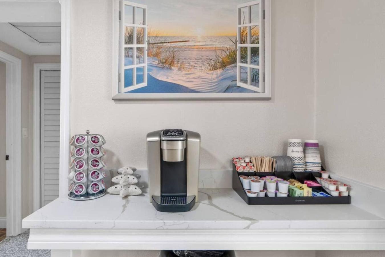 Villa Walk to Beach, Pool & Games Great for Family Vacations
