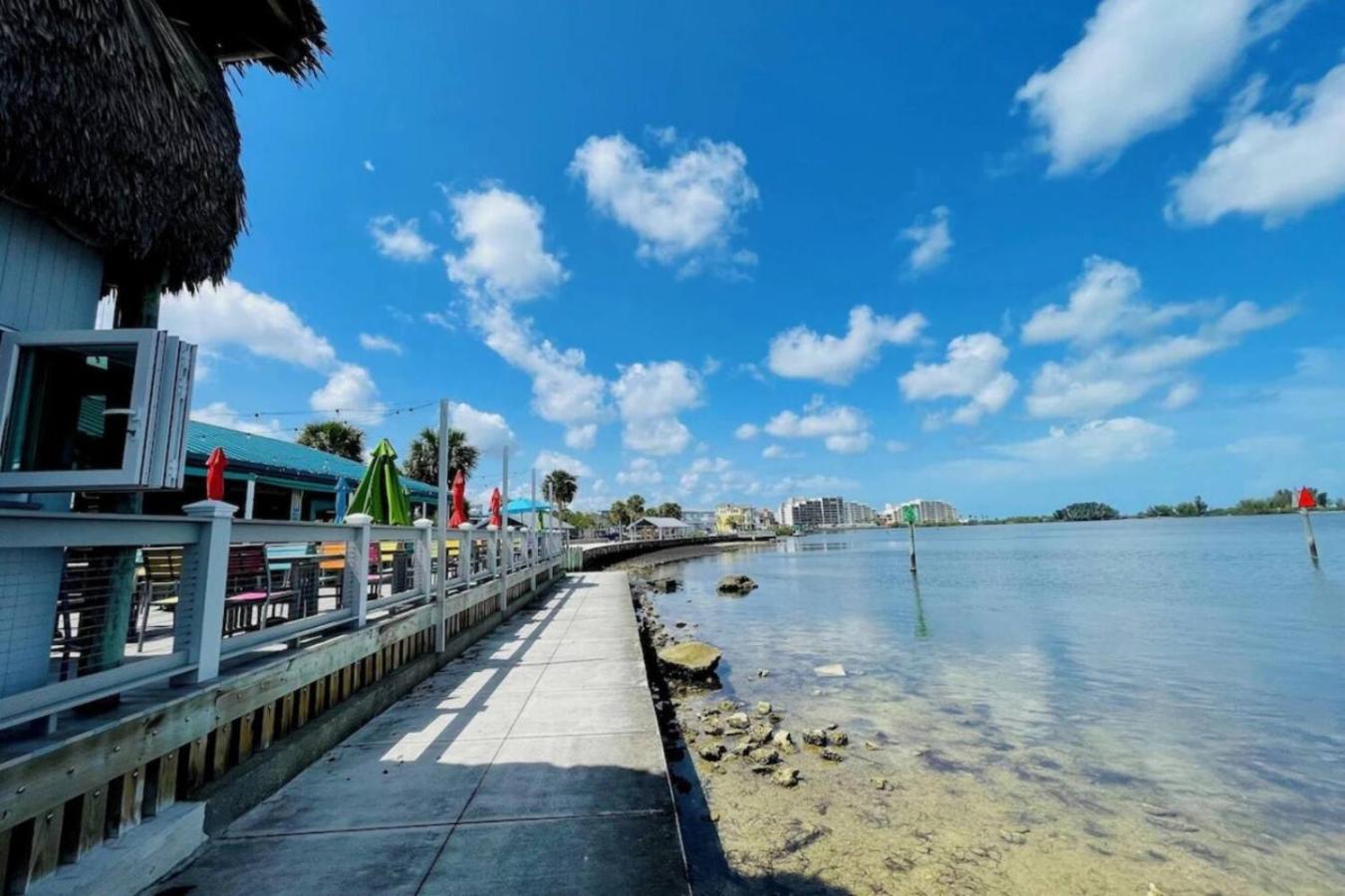 Villa Walk to Beach, Pool & Games Great for Family Vacations