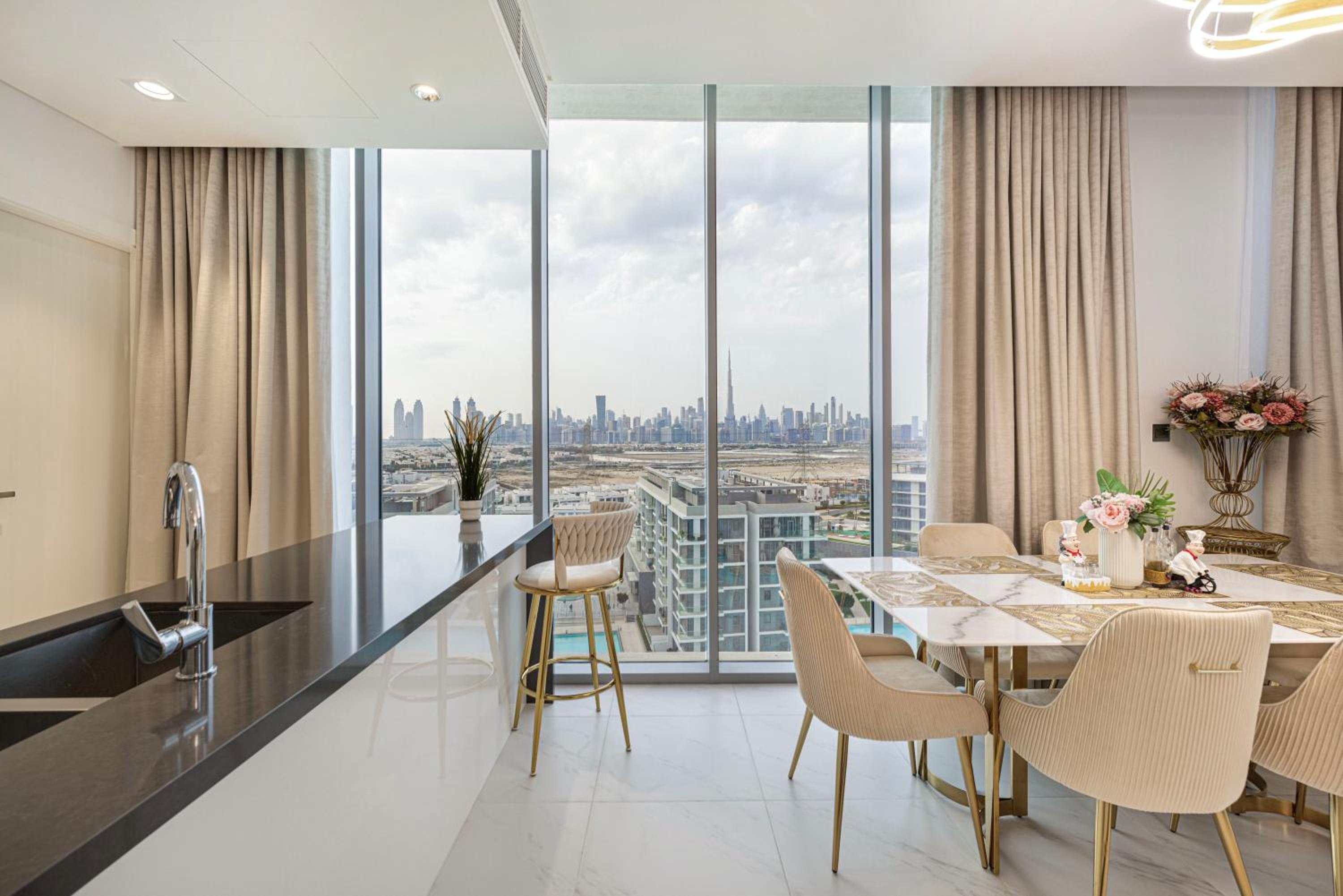 Luxury 2 Bedroom plus kids room Burj Khalifa View