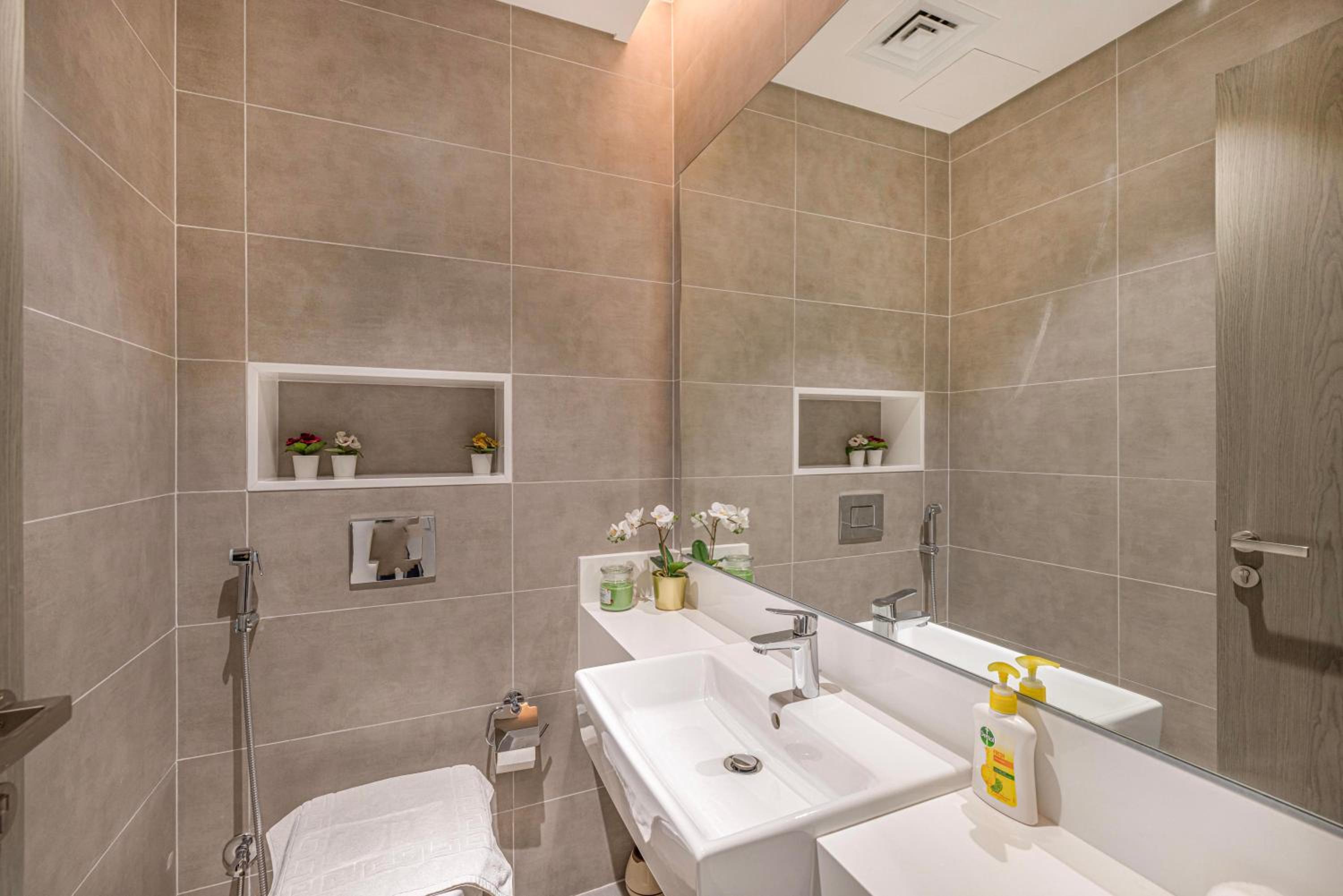 Luxury 2 Bedroom plus kids room Burj Khalifa View