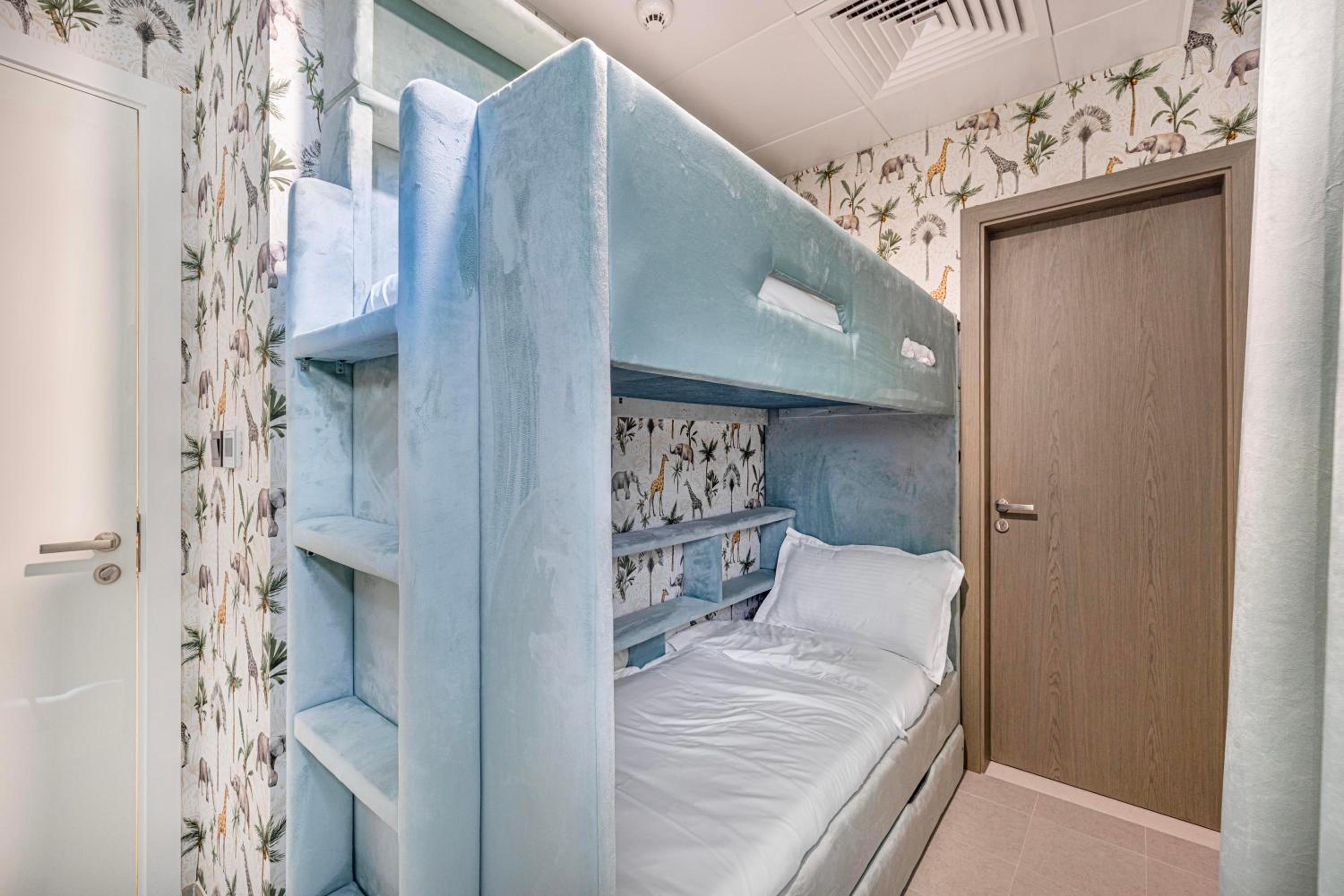 Luxury 2 Bedroom plus kids room Burj Khalifa View