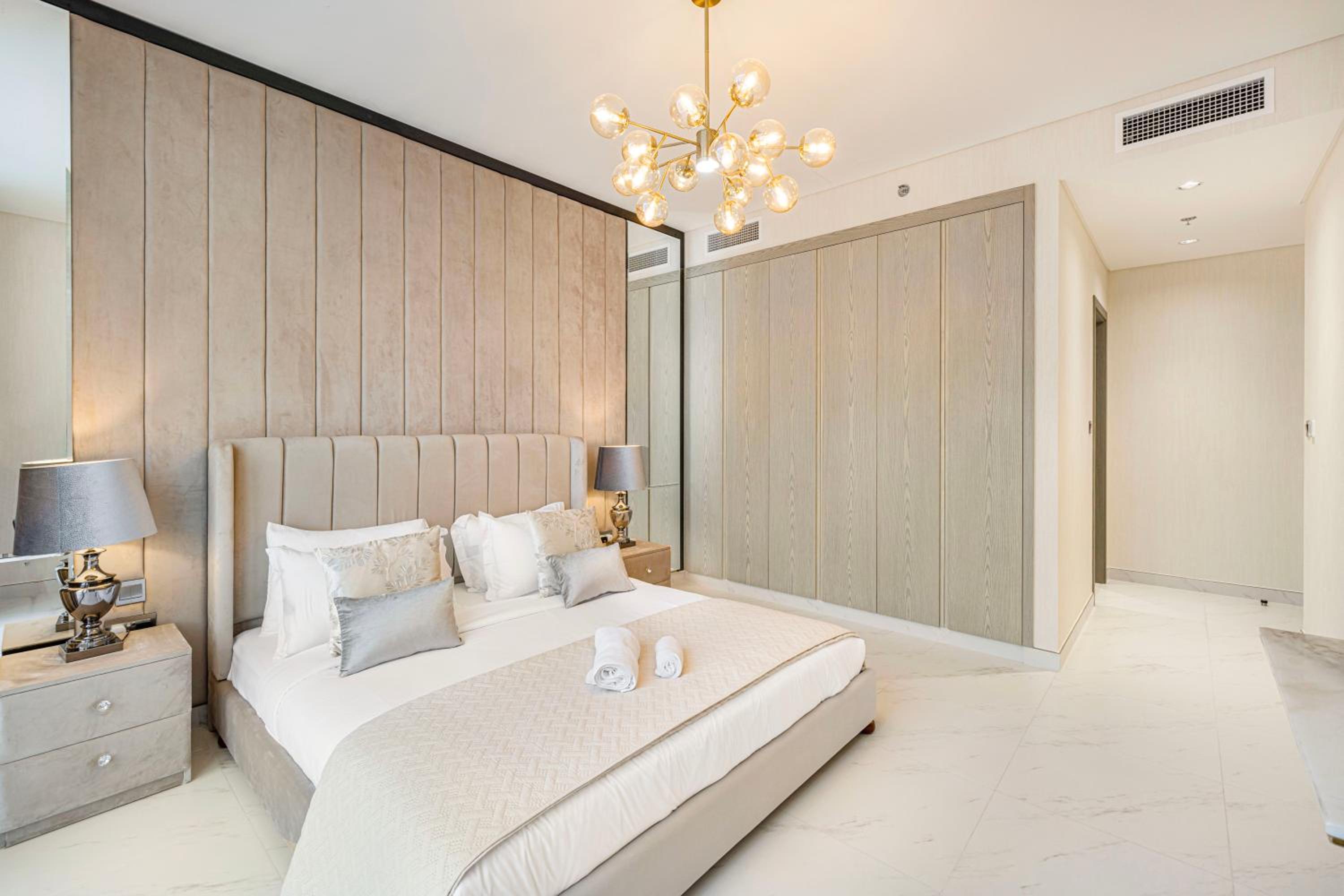 Luxury 2 Bedroom plus kids room Burj Khalifa View