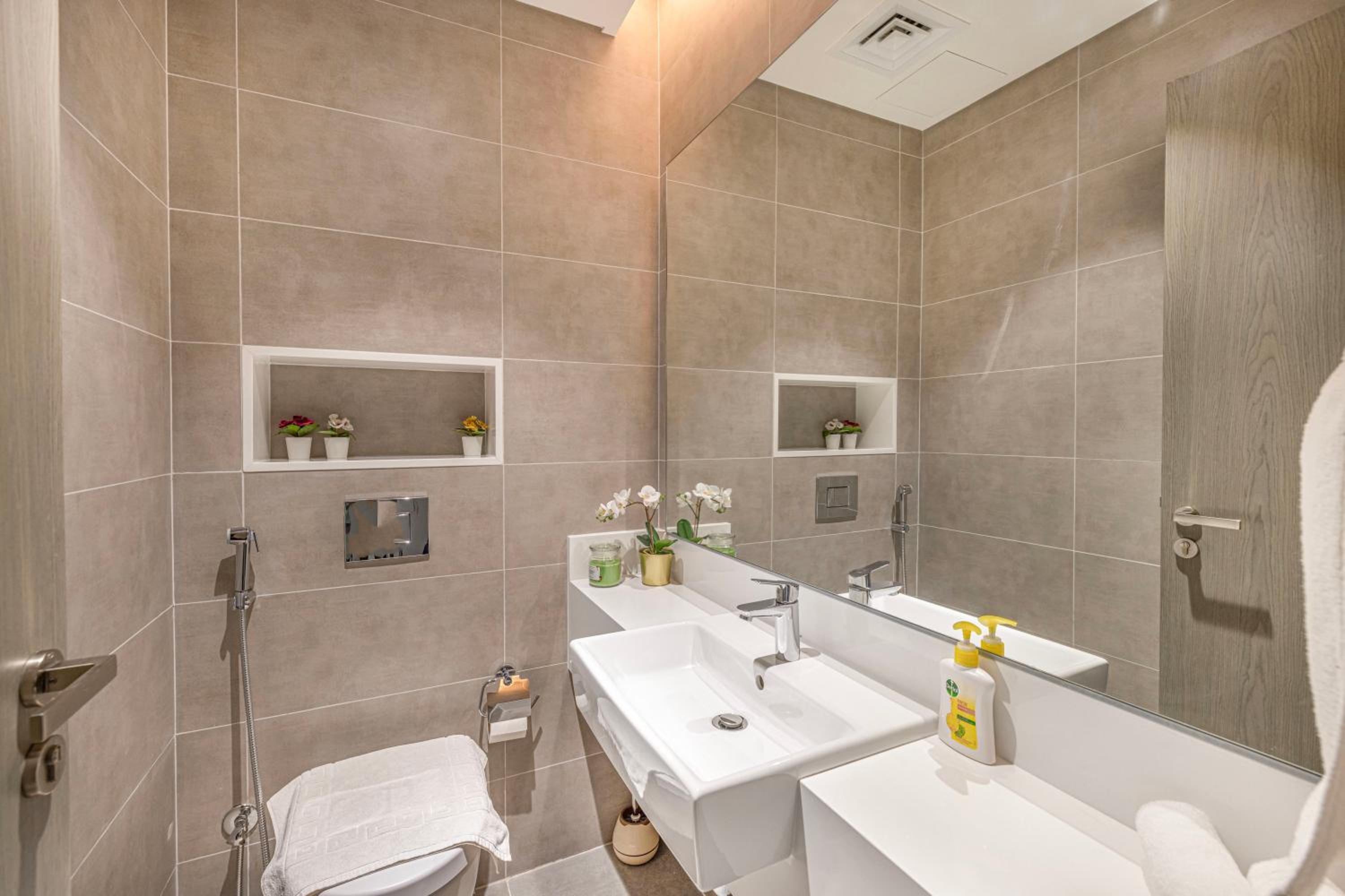 Luxury 2 Bedroom plus kids room Burj Khalifa View