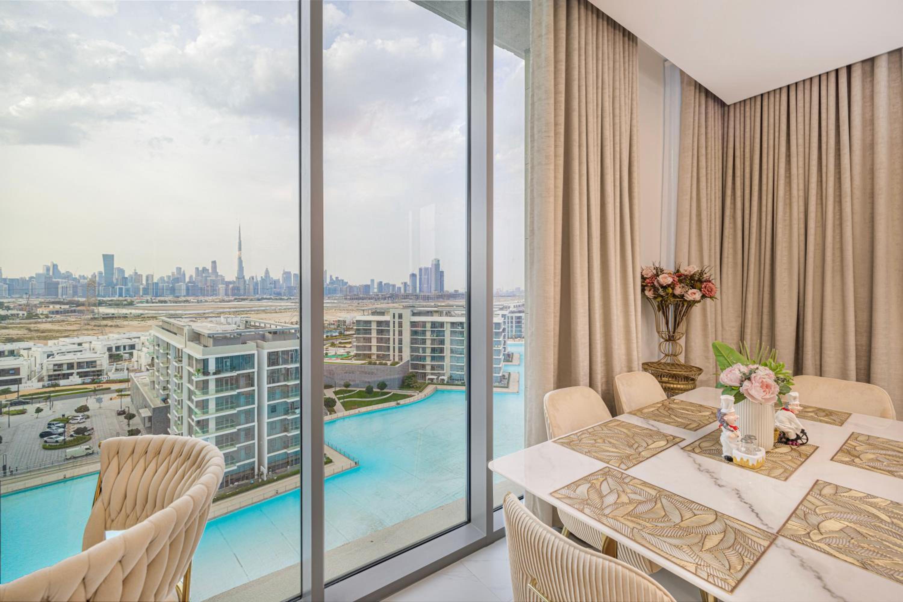 Luxury 2 Bedroom plus kids room Burj Khalifa View