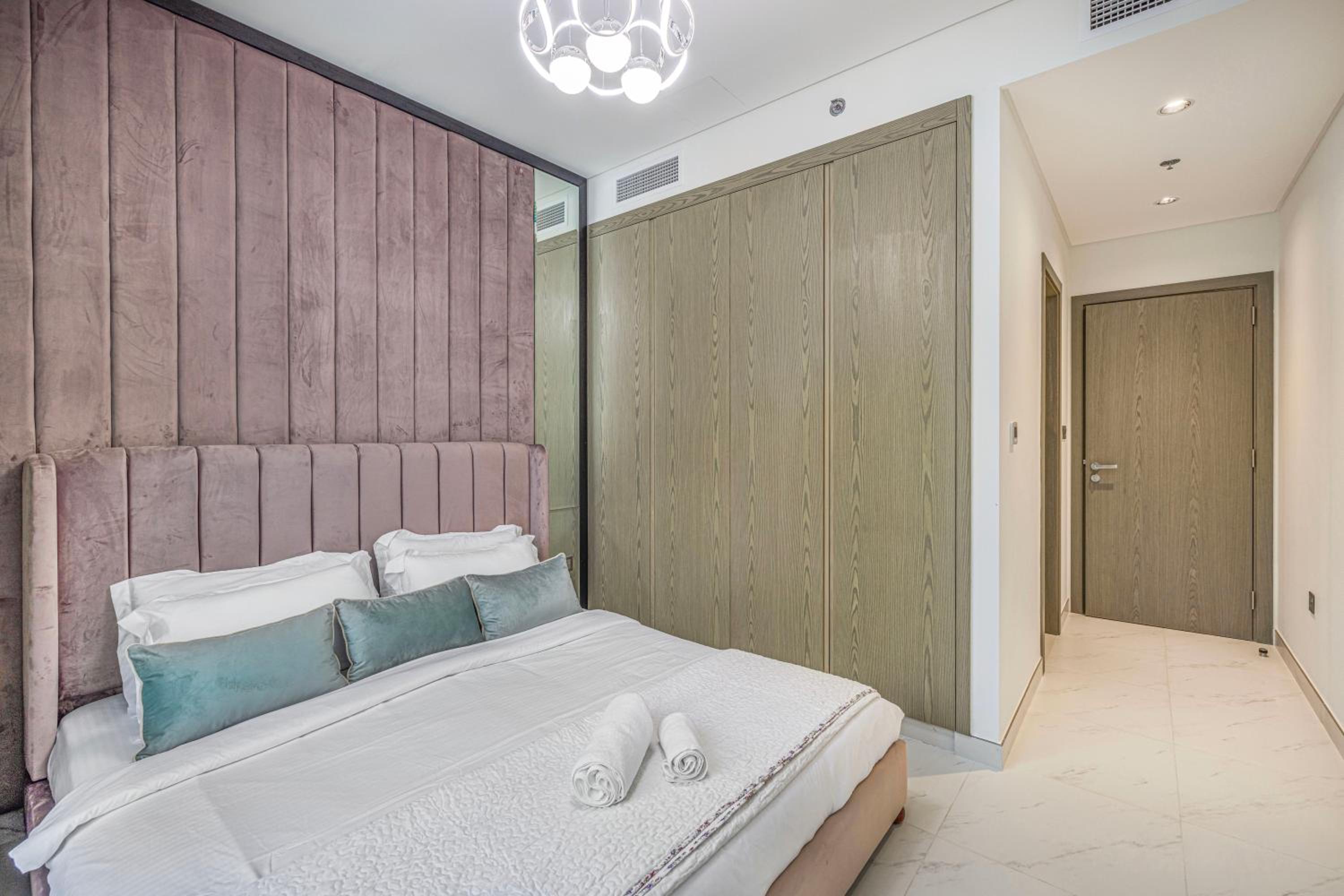 Luxury 2 Bedroom plus kids room Burj Khalifa View