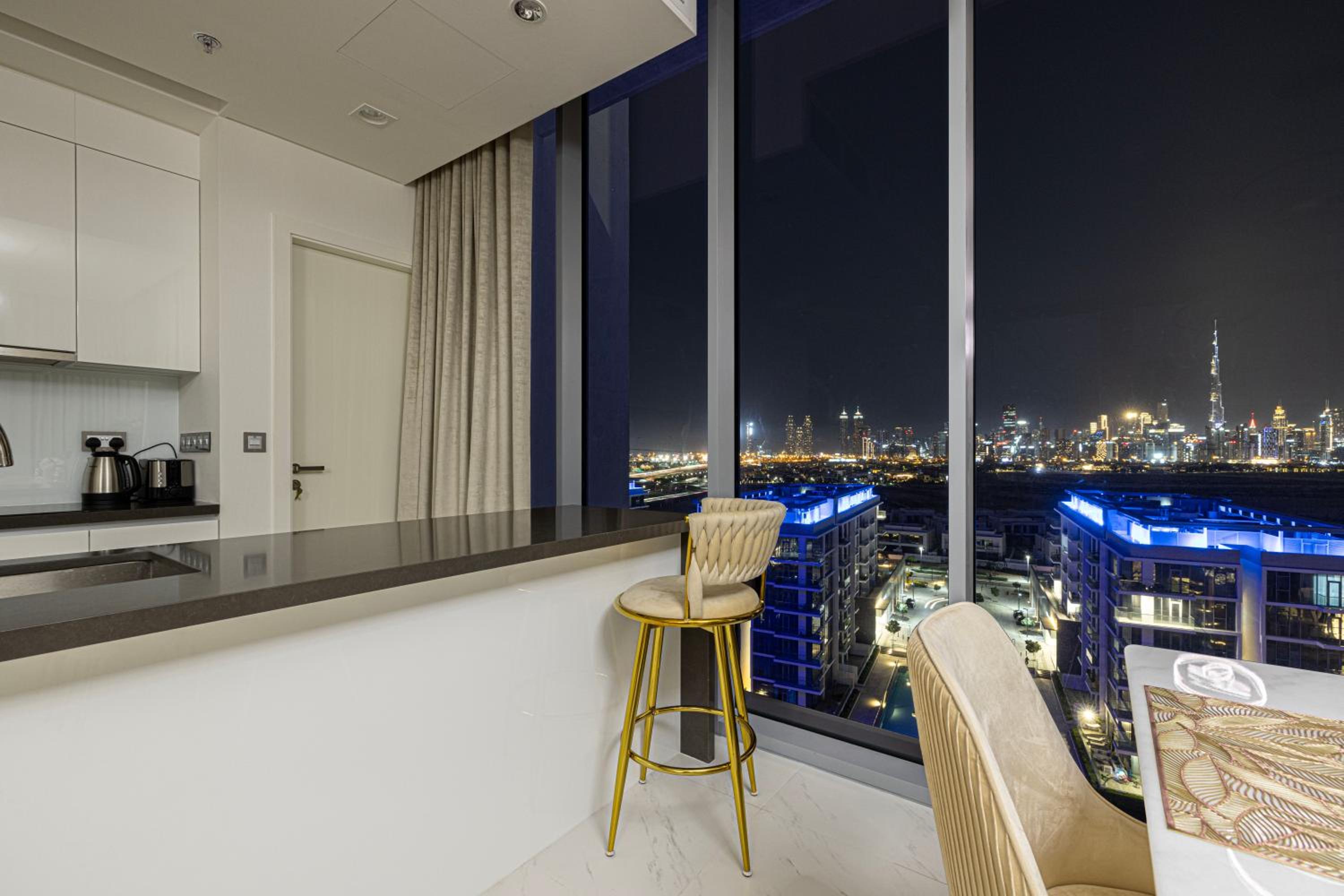 Luxury 2 Bedroom plus kids room Burj Khalifa View