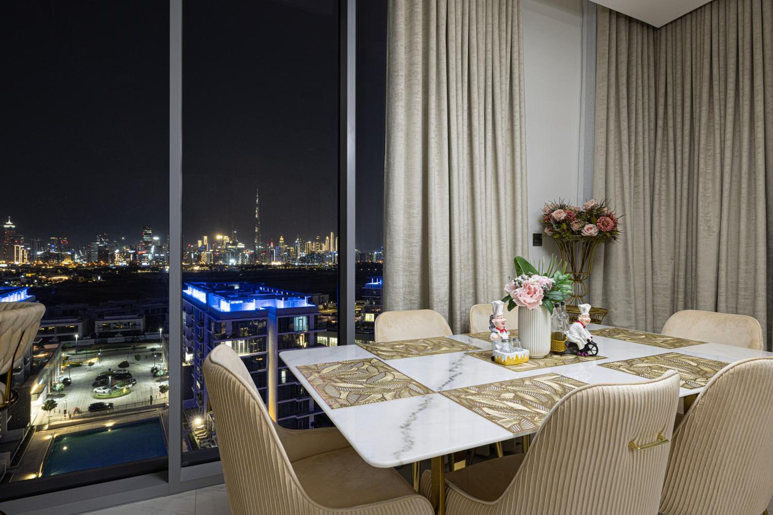 Luxury 2 Bedroom plus kids room Burj Khalifa View