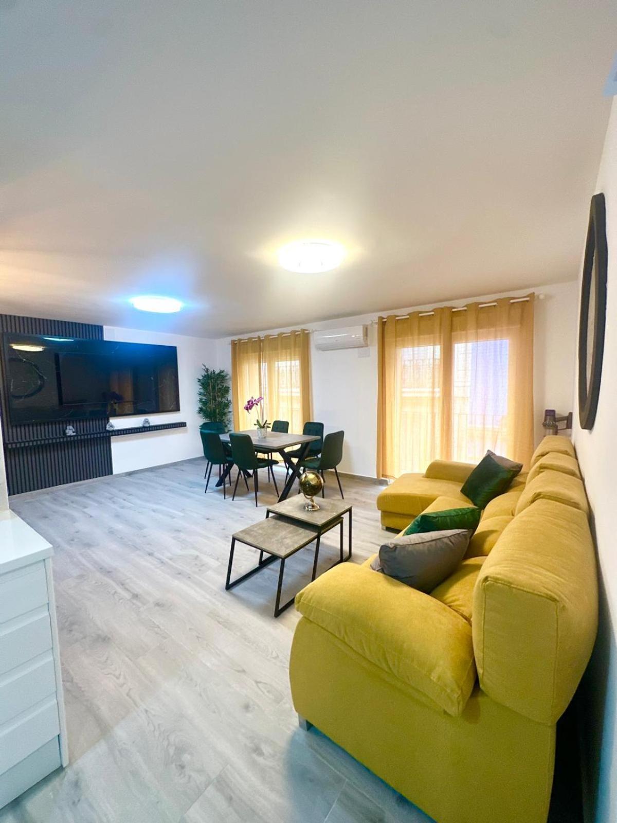 La Luna Apartment by the Sea