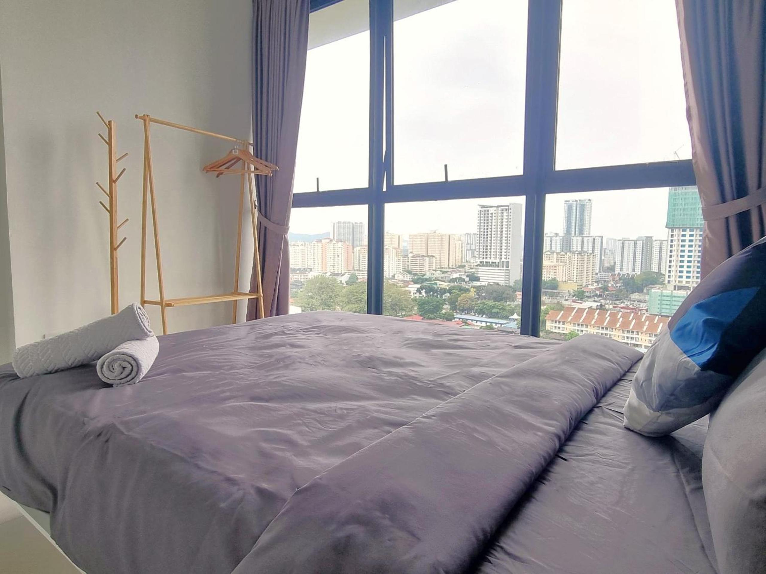 Urban Suites, 4 Plus 2 Pax, 2 Bedrooms Apartment