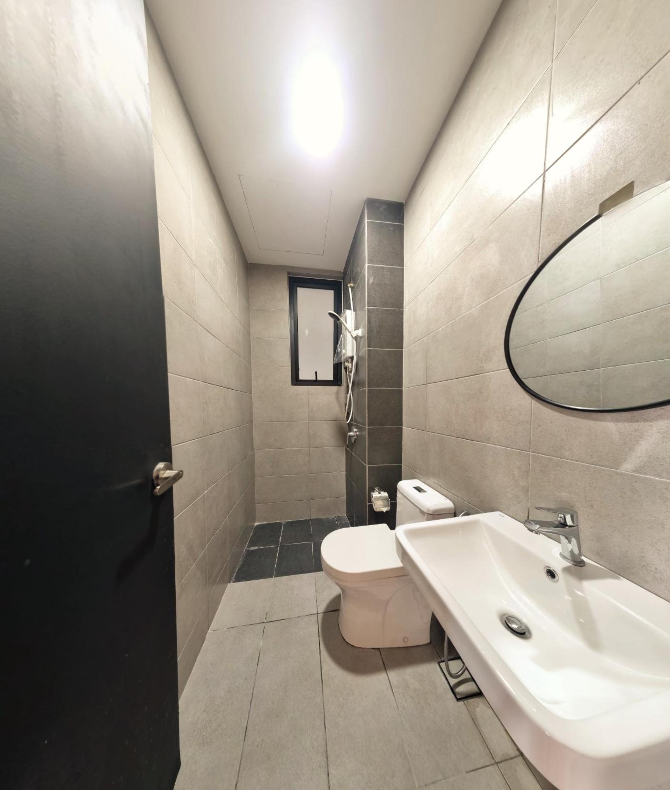 Urban Suites, 4 Plus 2 Pax, 2 Bedrooms Apartment