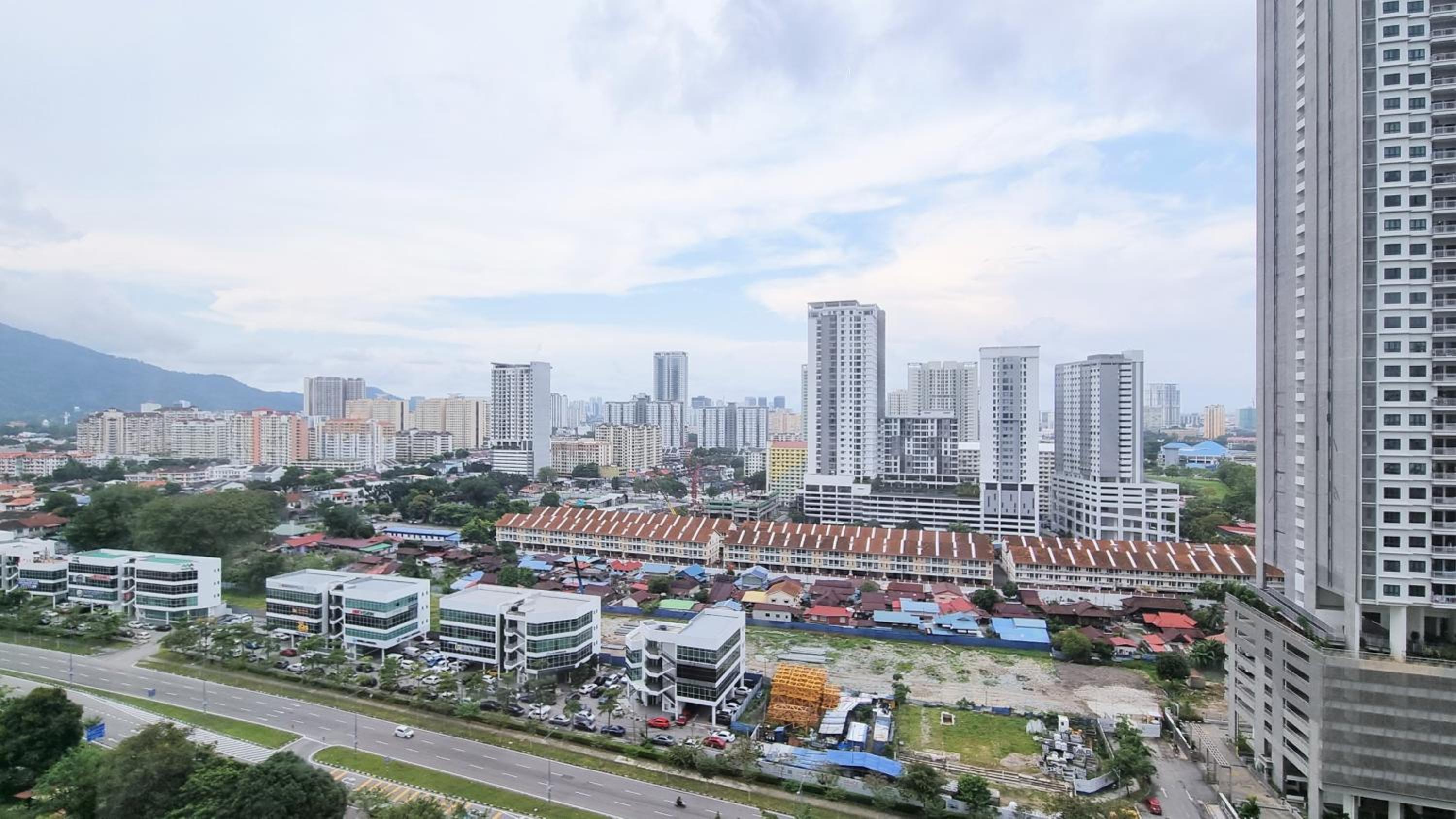 Urban Suites, 4 Plus 2 Pax, 2 Bedrooms Apartment
