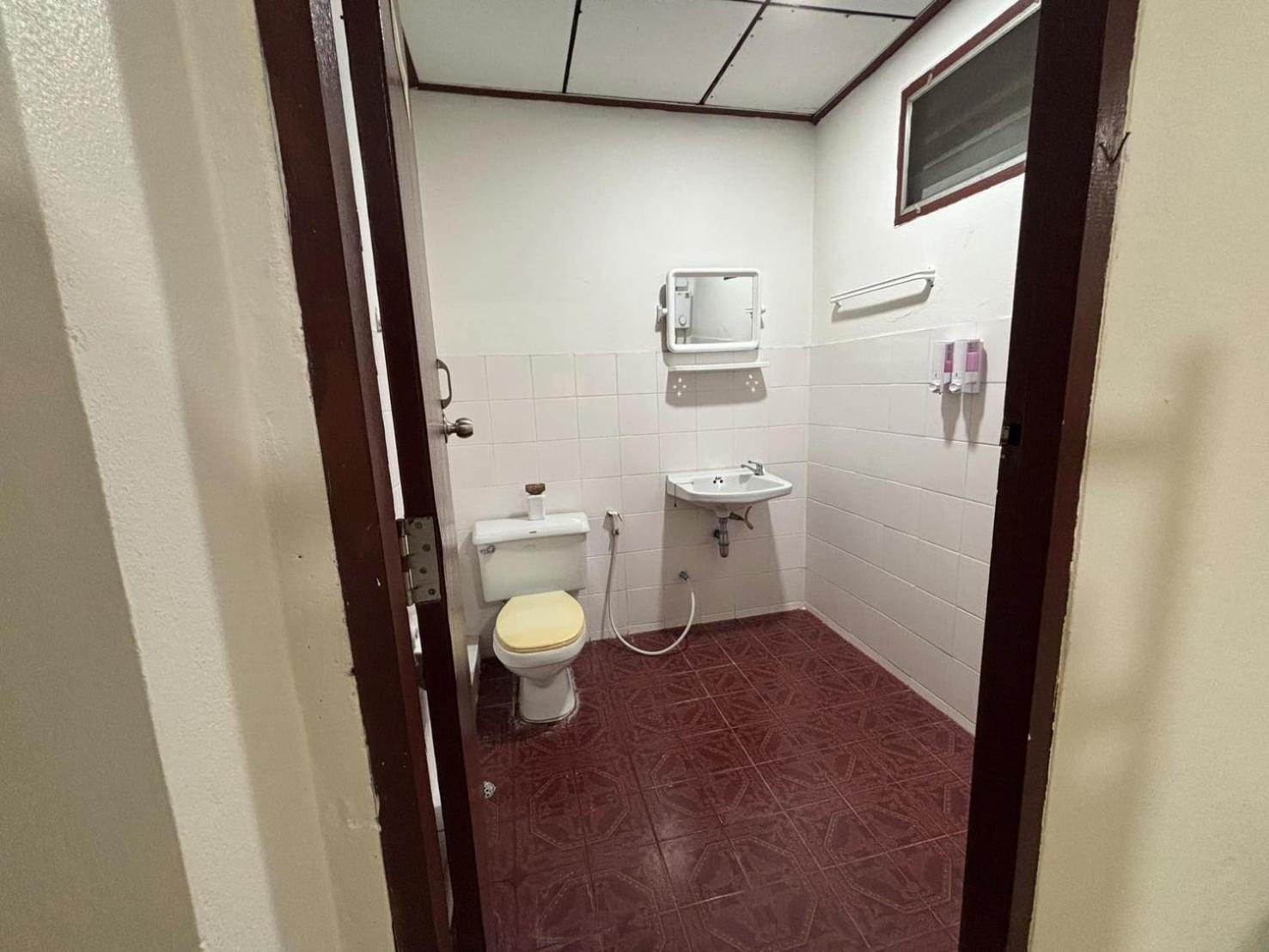 Ochatee Hostel