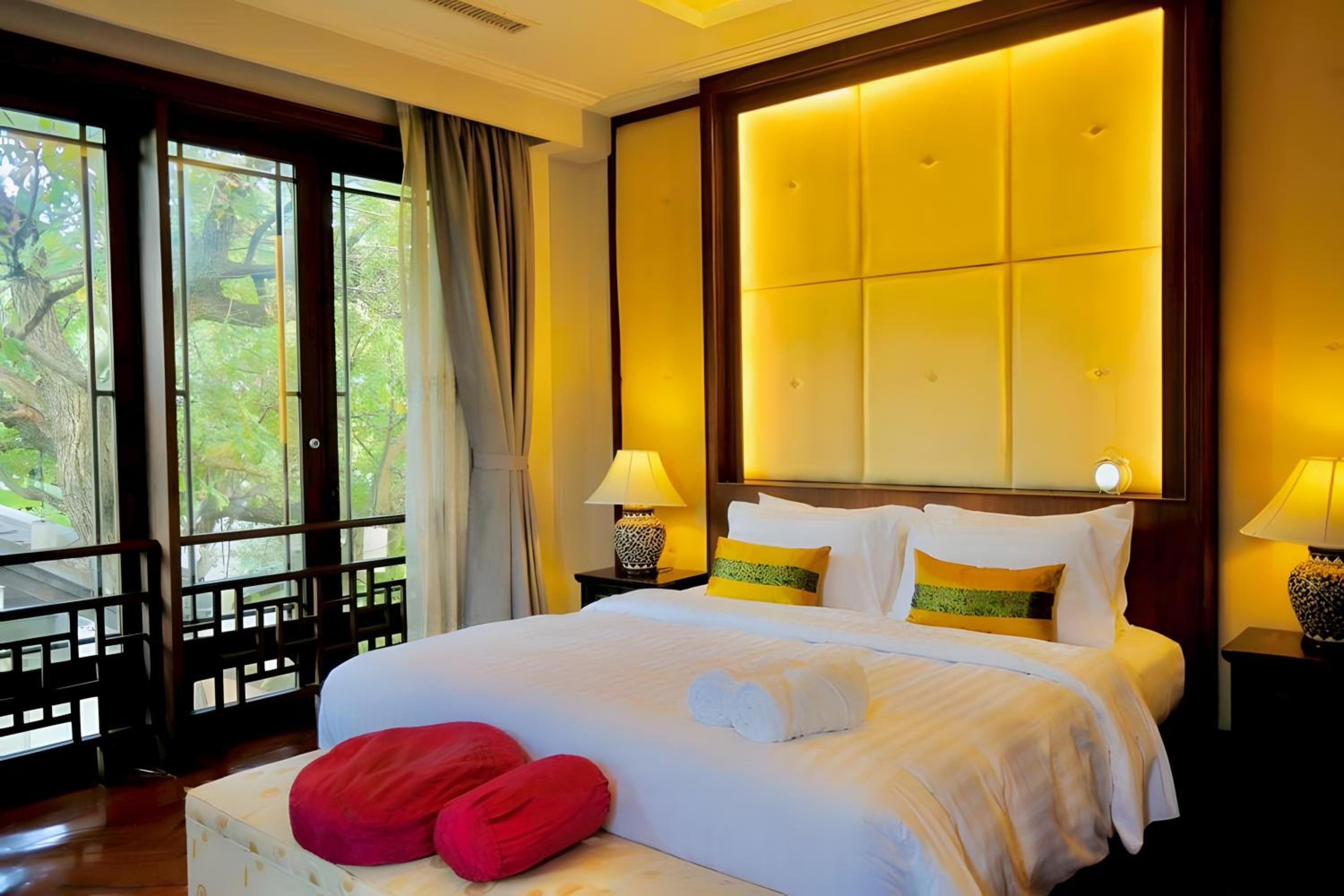 XX Lunar Mansion Hotel - โรงแรม ลูน่า แมนชั่น เชียงใหม่