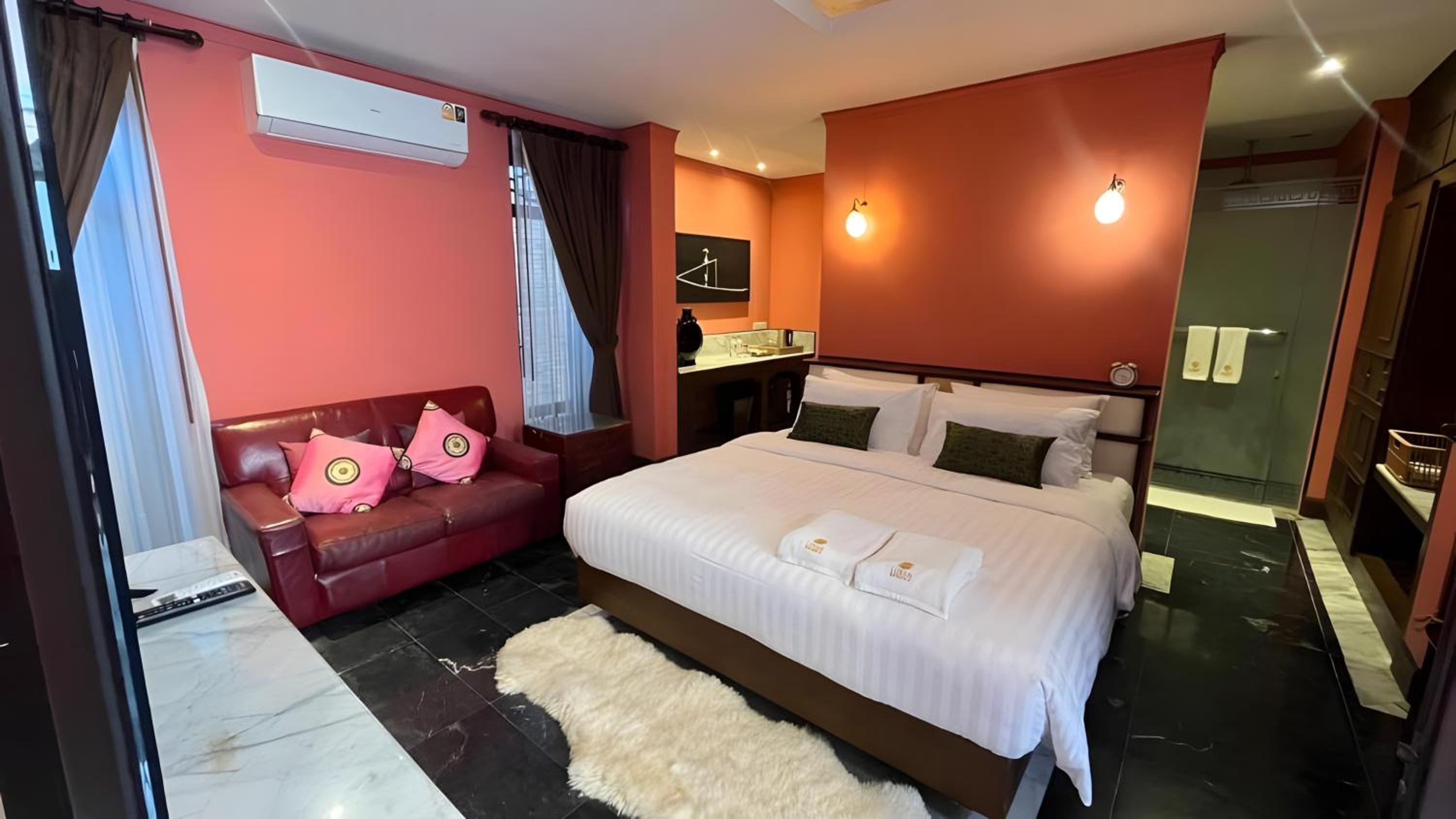 XX Lunar Mansion Hotel - โรงแรม ลูน่า แมนชั่น เชียงใหม่