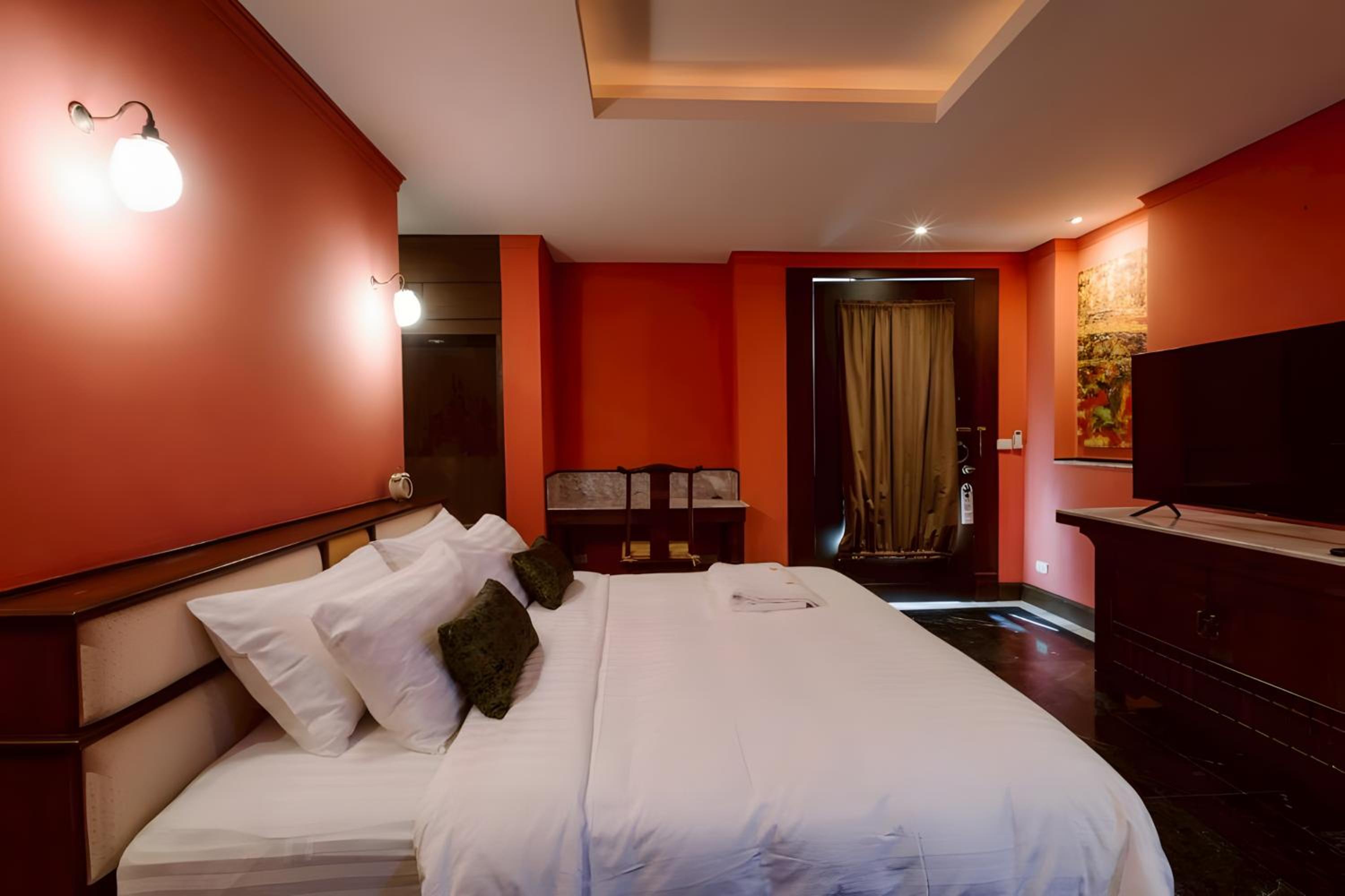 XX Lunar Mansion Hotel - โรงแรม ลูน่า แมนชั่น เชียงใหม่