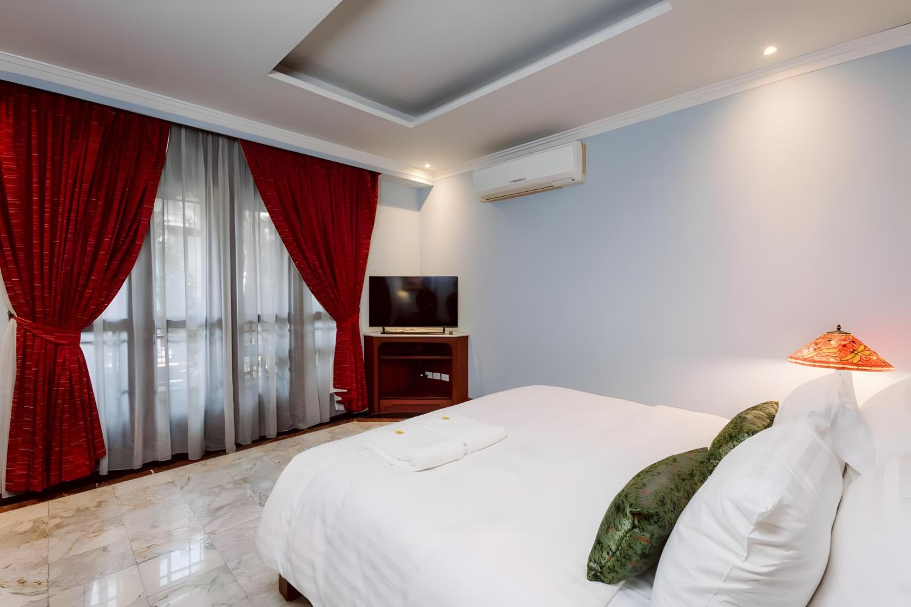 XX Lunar Mansion Hotel - โรงแรม ลูน่า แมนชั่น เชียงใหม่