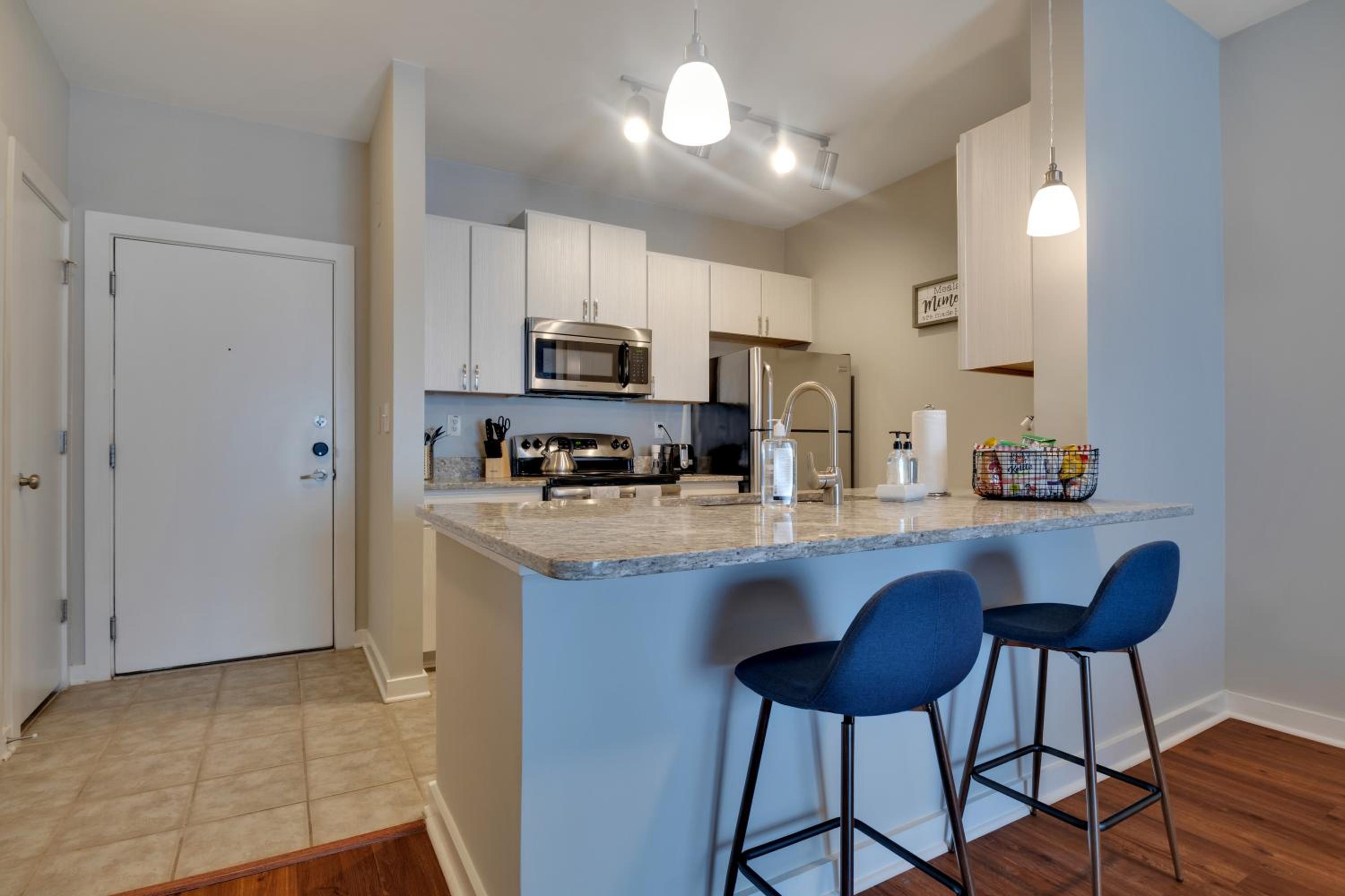 Midtown Escape Inman Park near Mercedes-Benz stadium- Free Parking