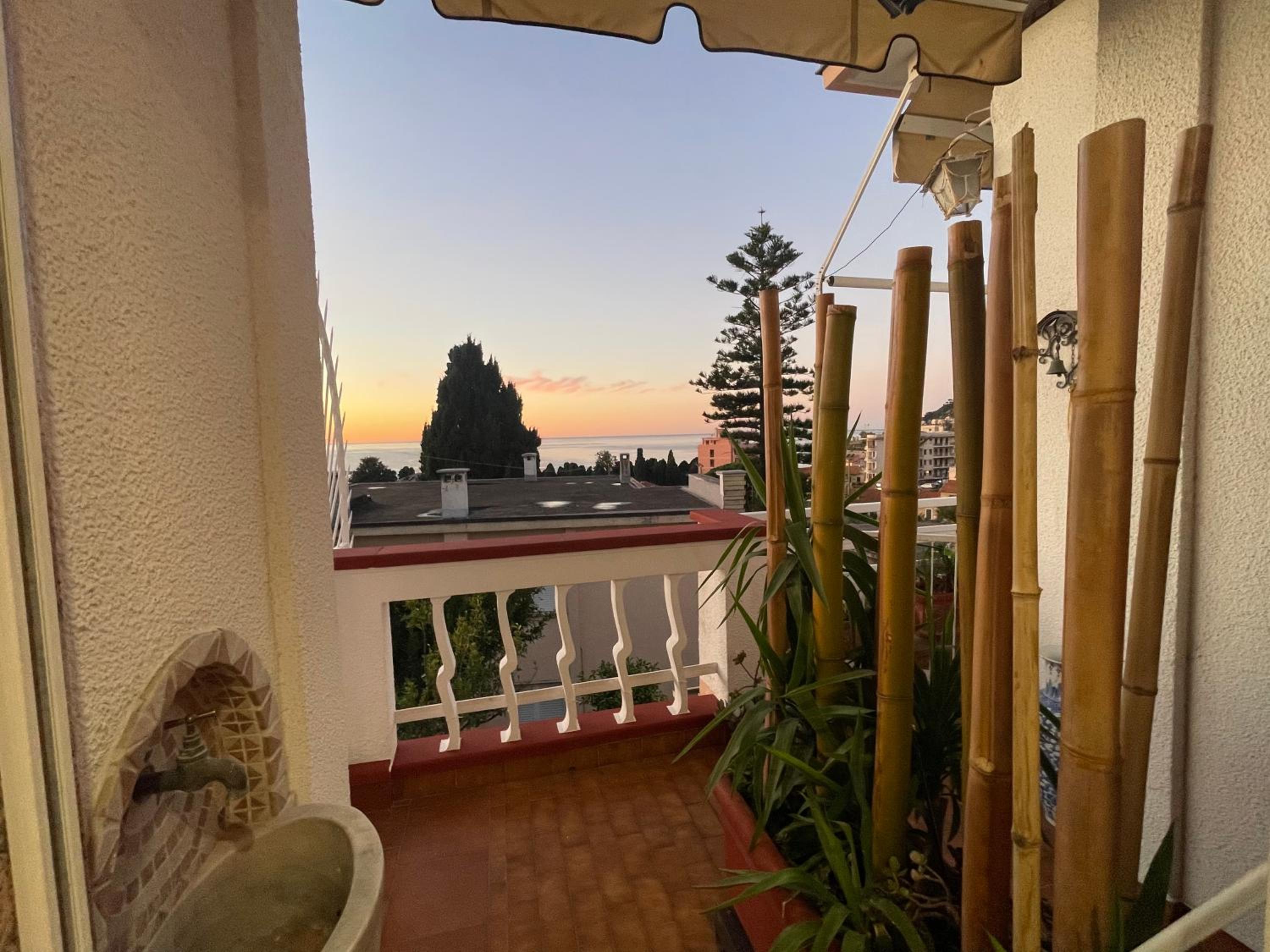 Sanremo vacanze zen vue mer 5 mn plage, 3 mn tennis club,Wifi