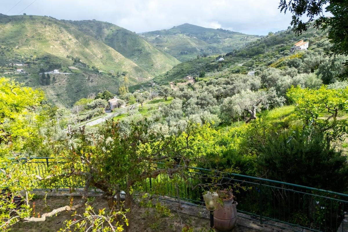 Panoramic Villa Fiore di Limone near Cefalú