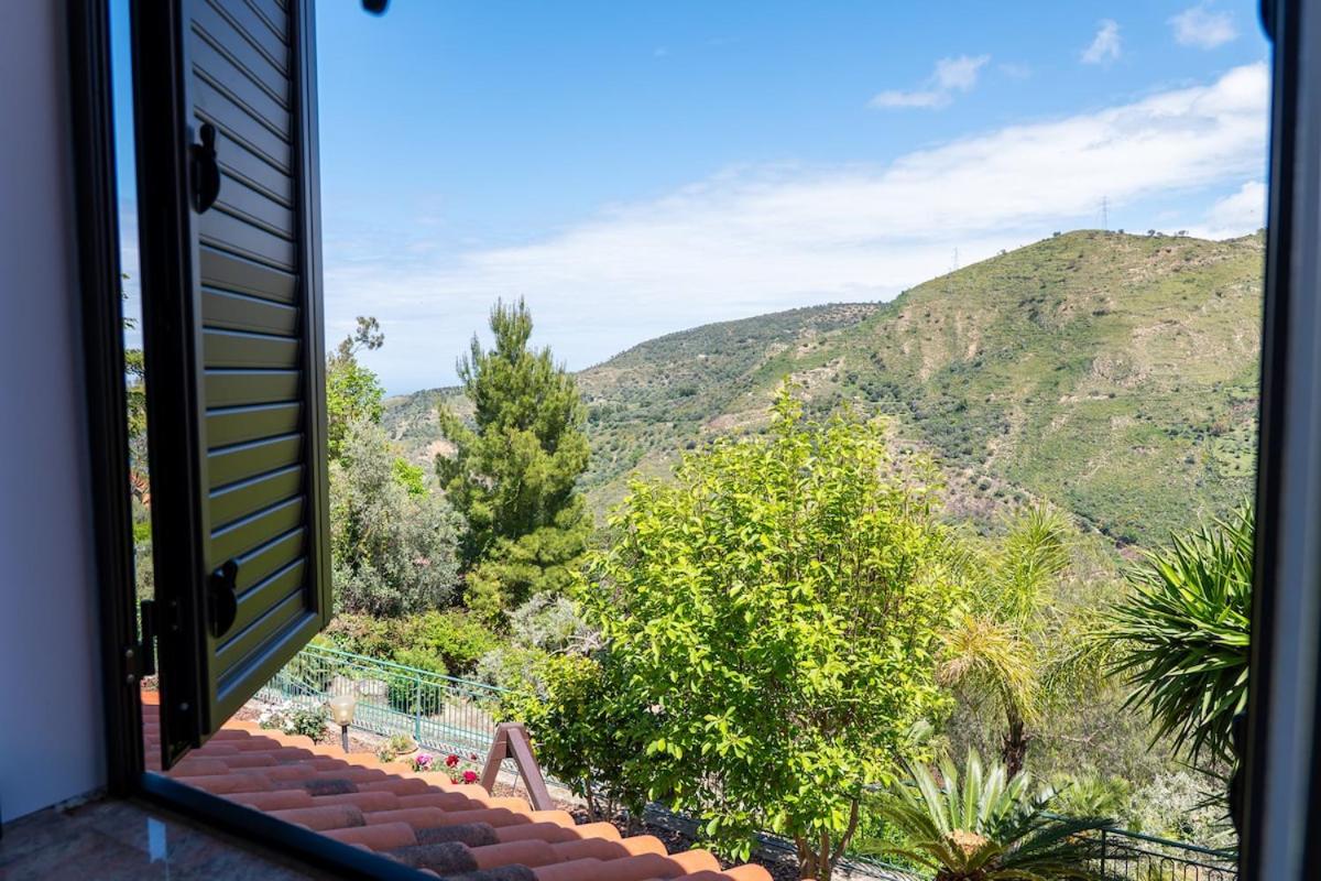 Panoramic Villa Fiore di Limone near Cefalú