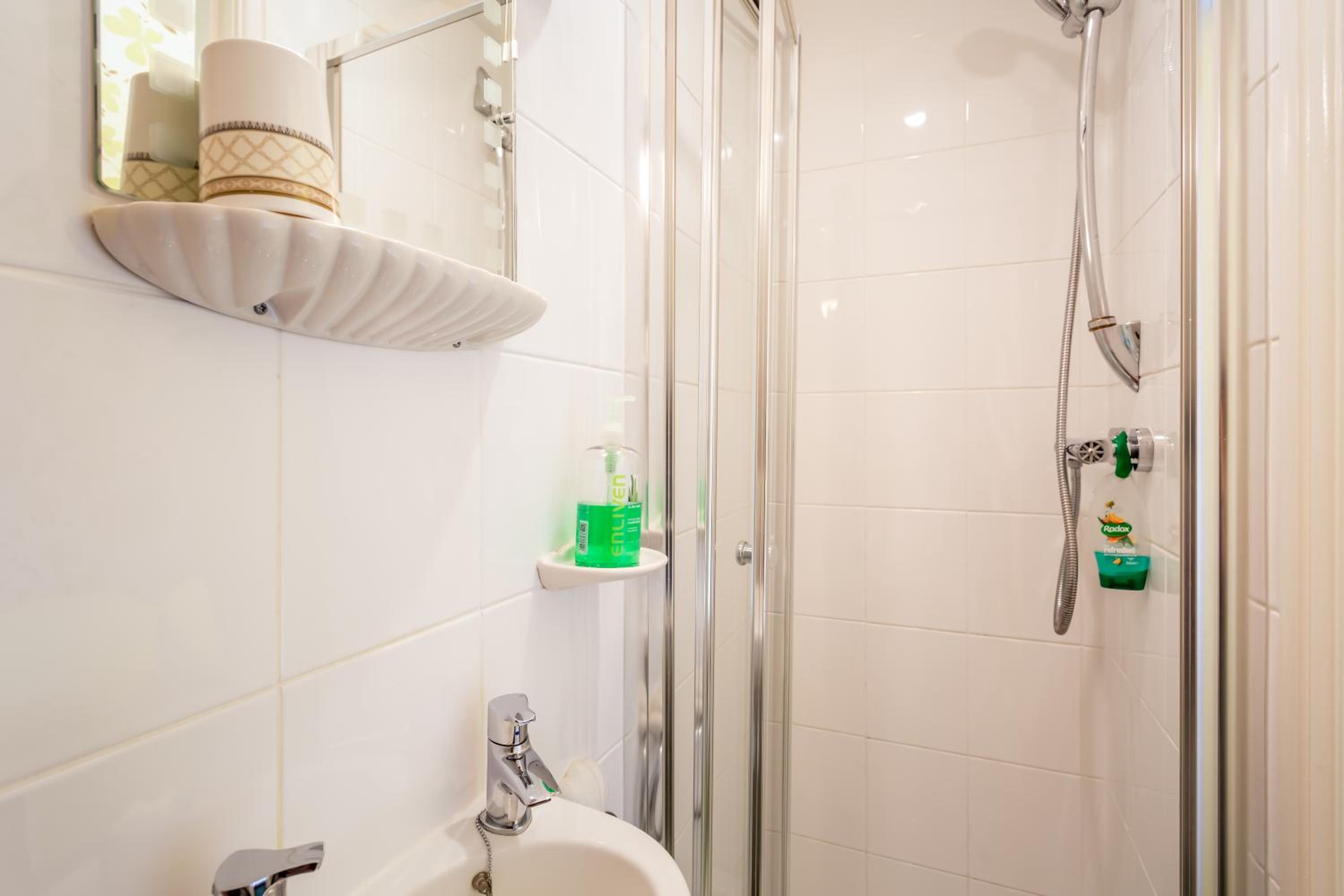 Arden Park Ensuite Rooms