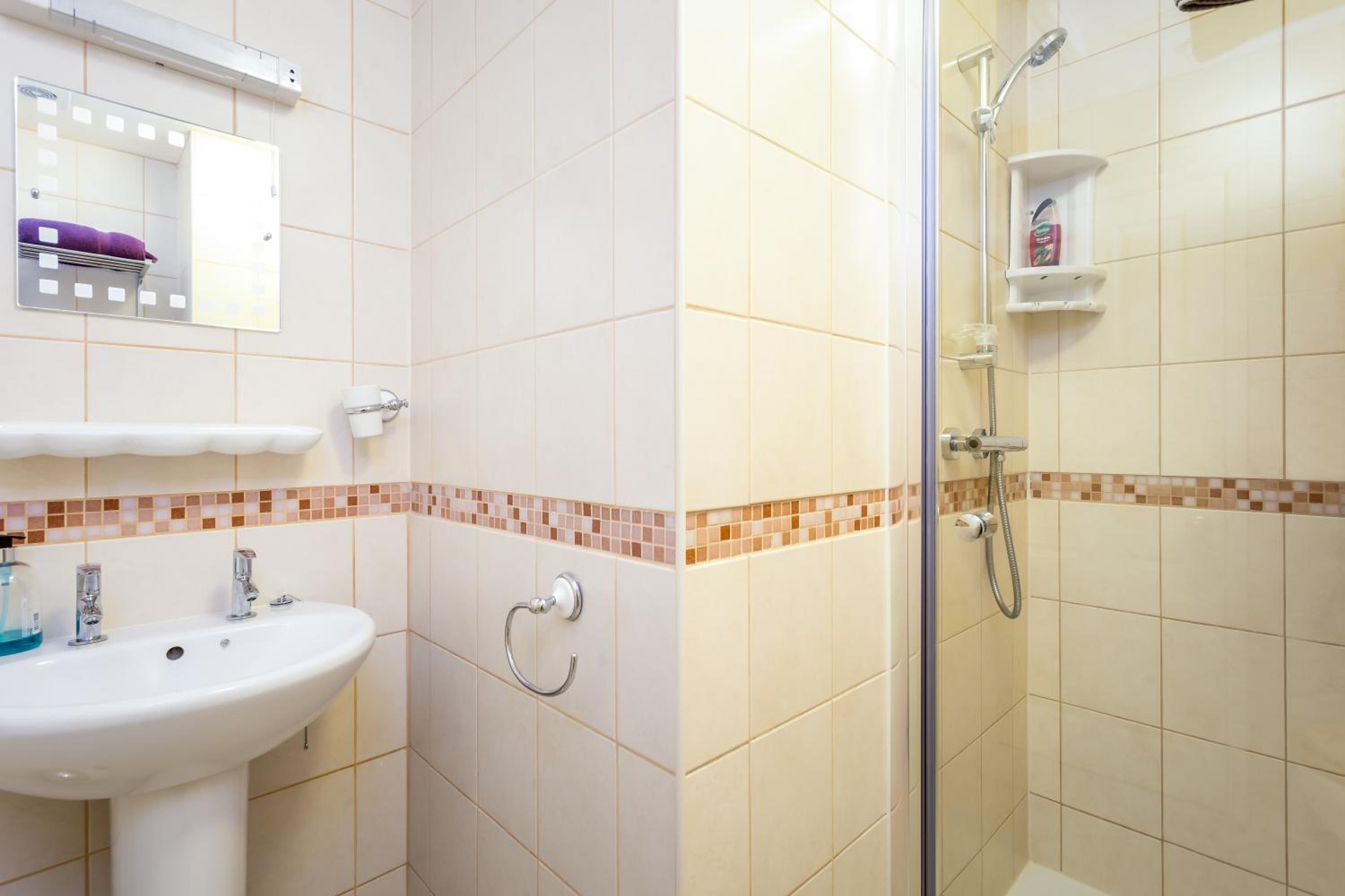 Arden Park Ensuite Rooms
