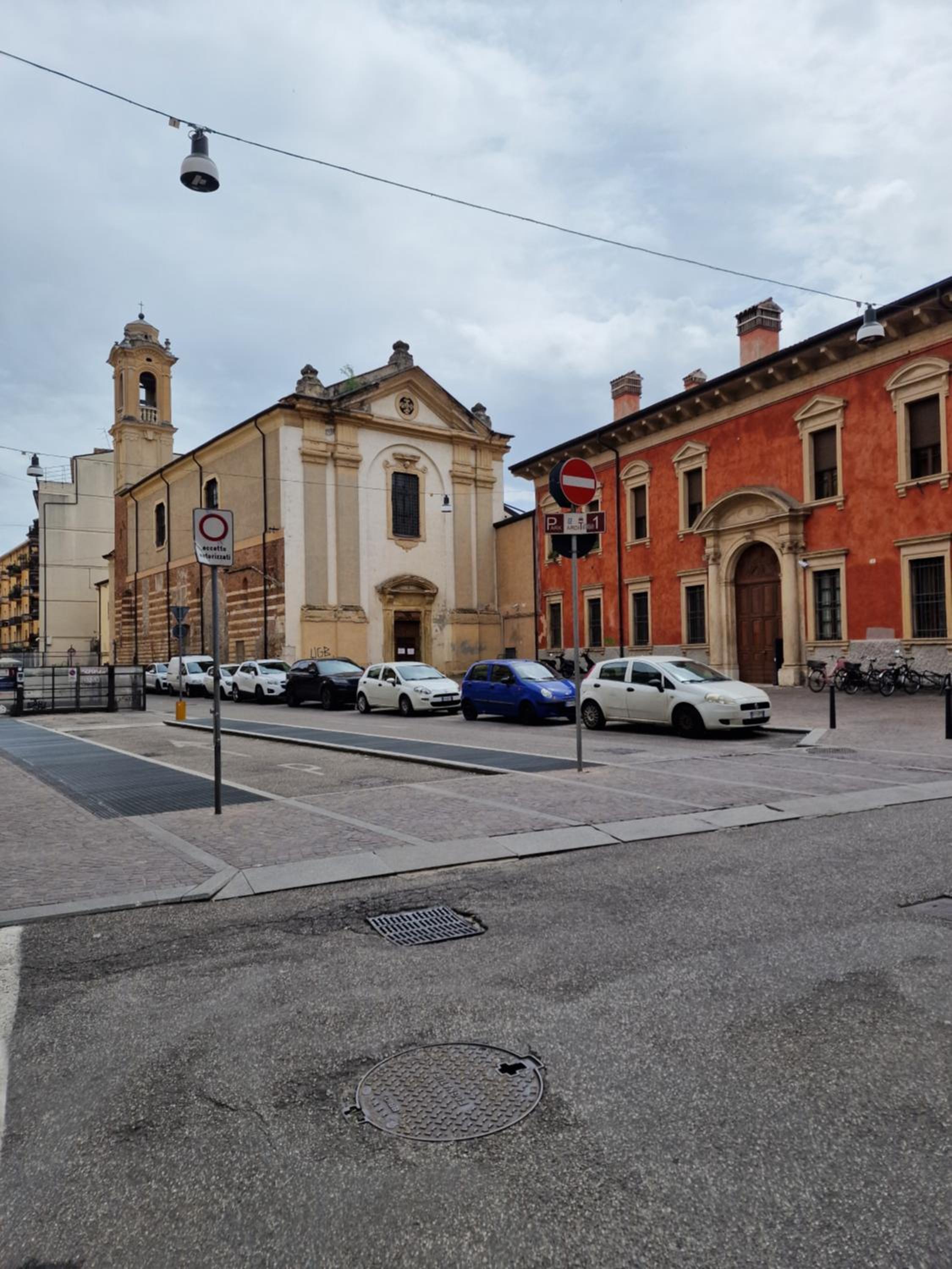 Dimora Castelvecchio ai Salvi - Soggiorno storico nel cuore di Verona con parcheggi su richiesta