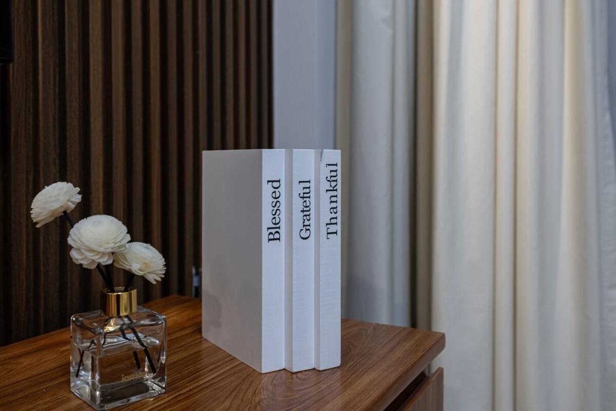 Luxury Stay Just Steps from Dubai Mall 2BR Grande