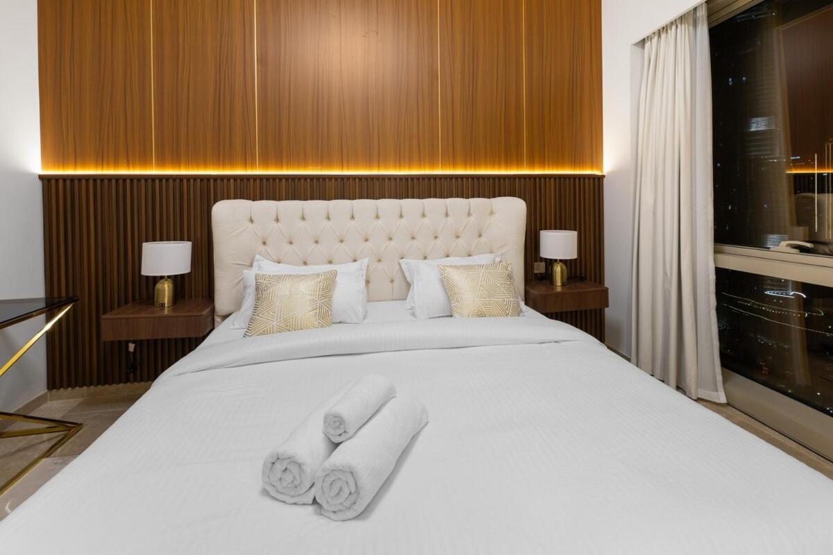 Luxury Stay Just Steps from Dubai Mall 2BR Grande