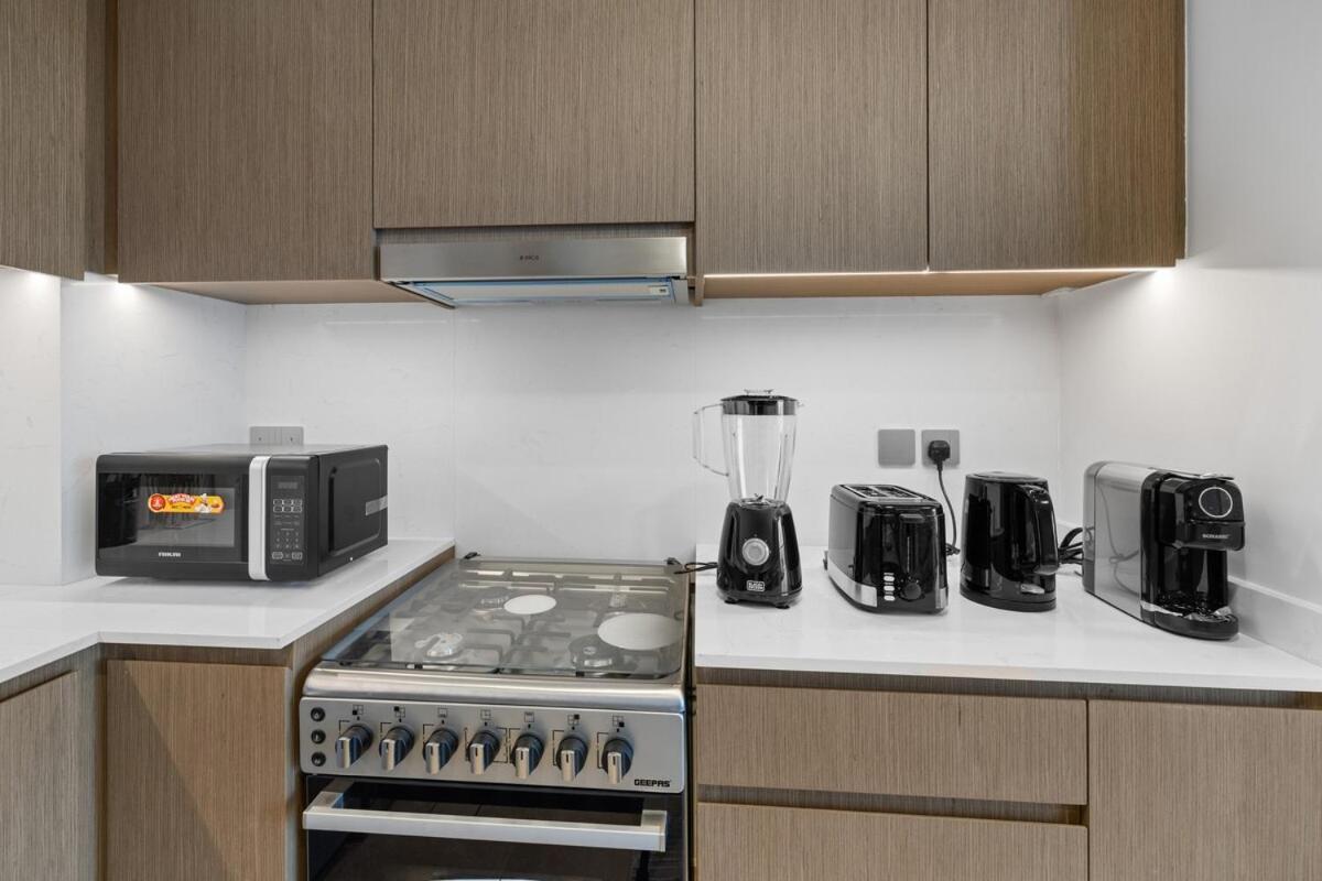 Luxury Stay Just Steps from Dubai Mall 2BR Grande