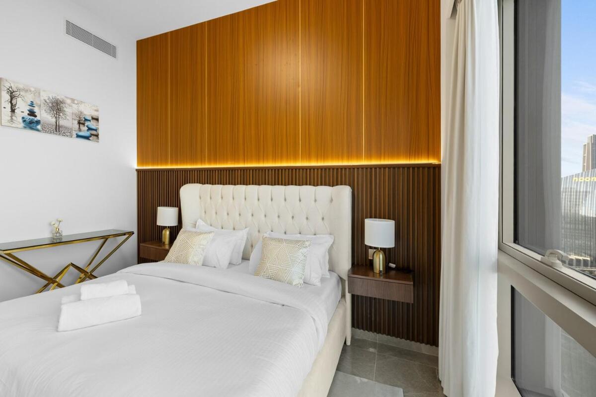 Luxury Stay Just Steps from Dubai Mall 2BR Grande