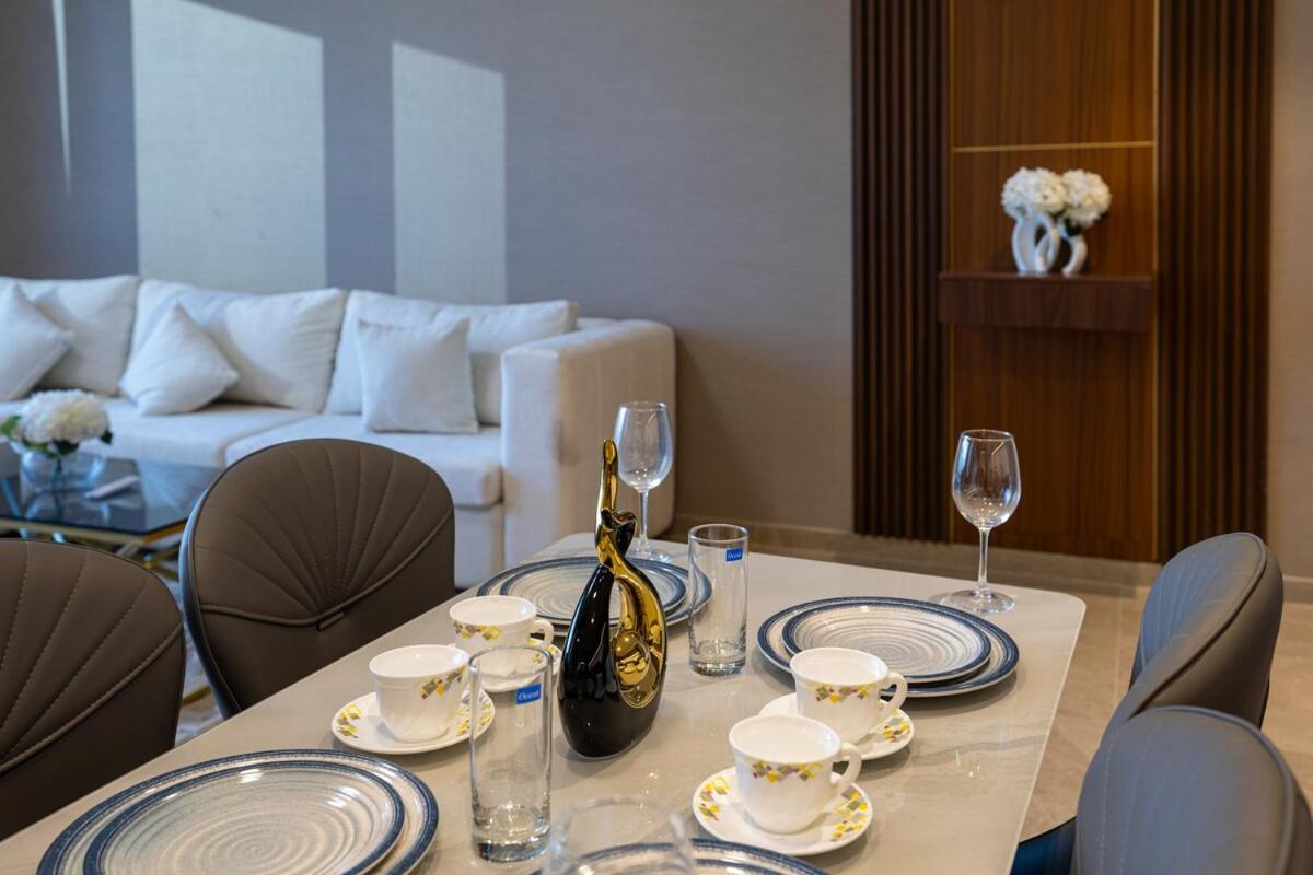 Luxury Stay Just Steps from Dubai Mall 2BR Grande