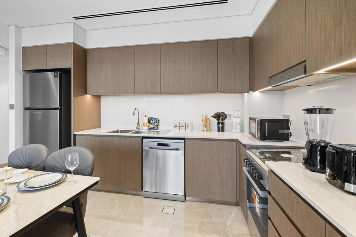 Luxury Stay Just Steps from Dubai Mall 2BR Grande