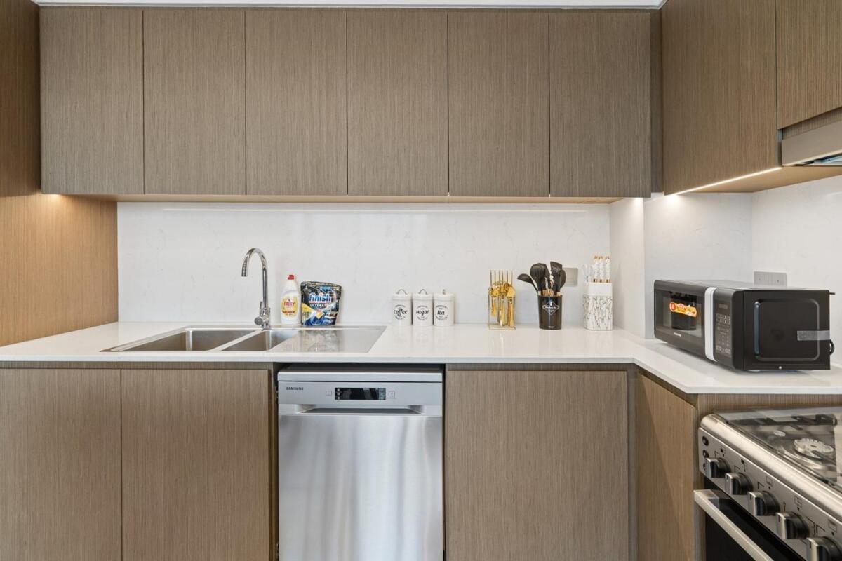 Luxury Stay Just Steps from Dubai Mall 2BR Grande