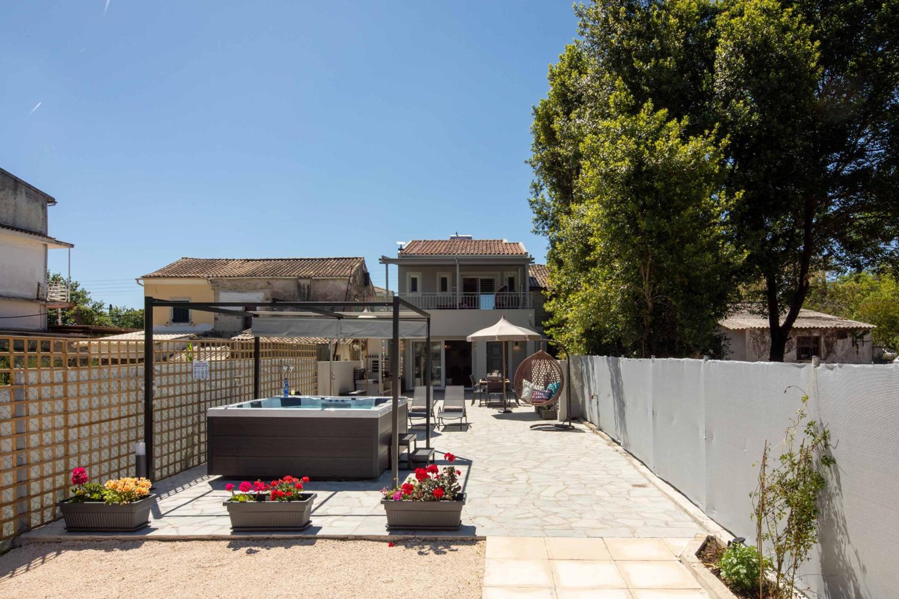 AGGELLE Villa