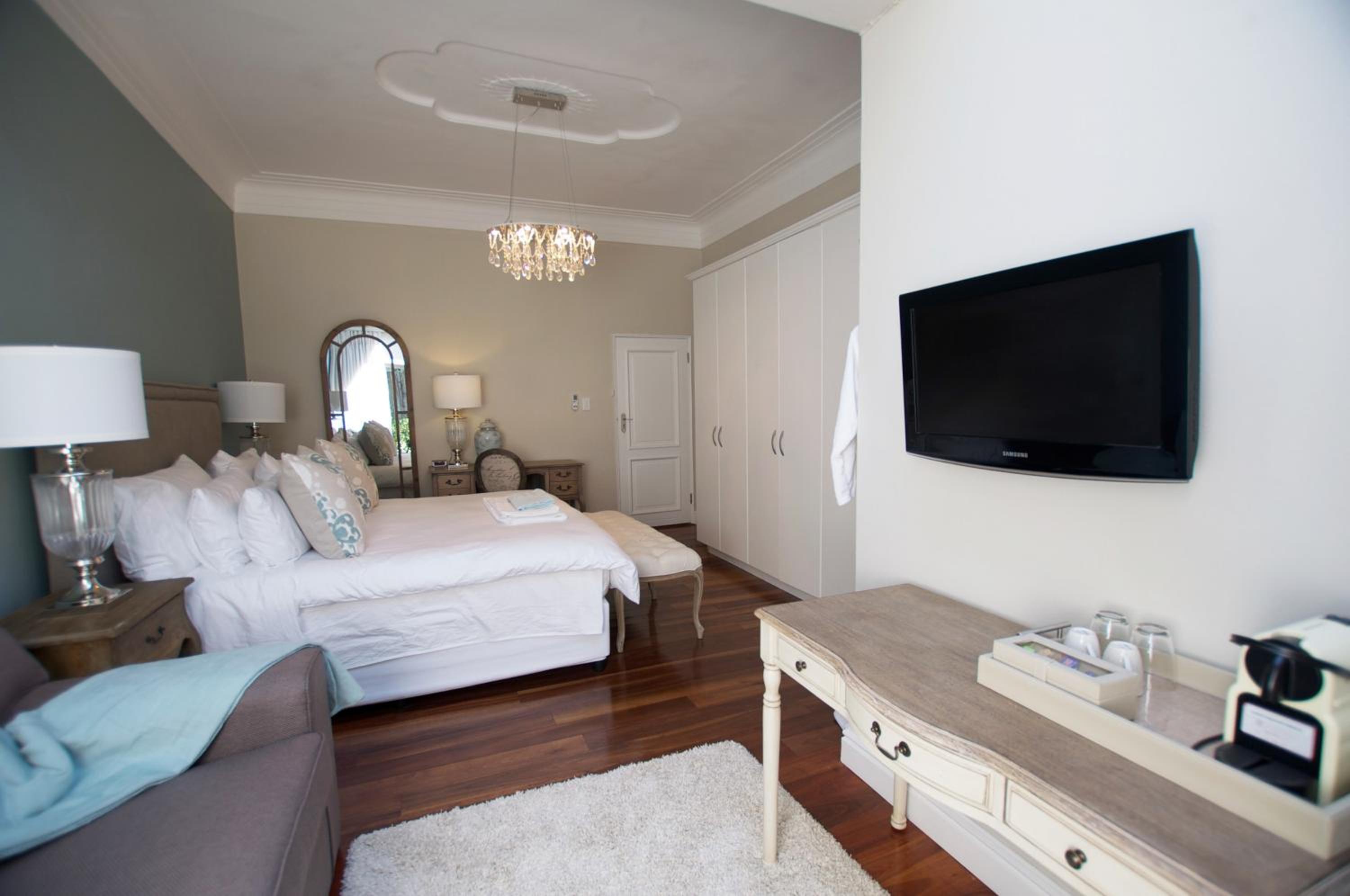 Island Way Villa