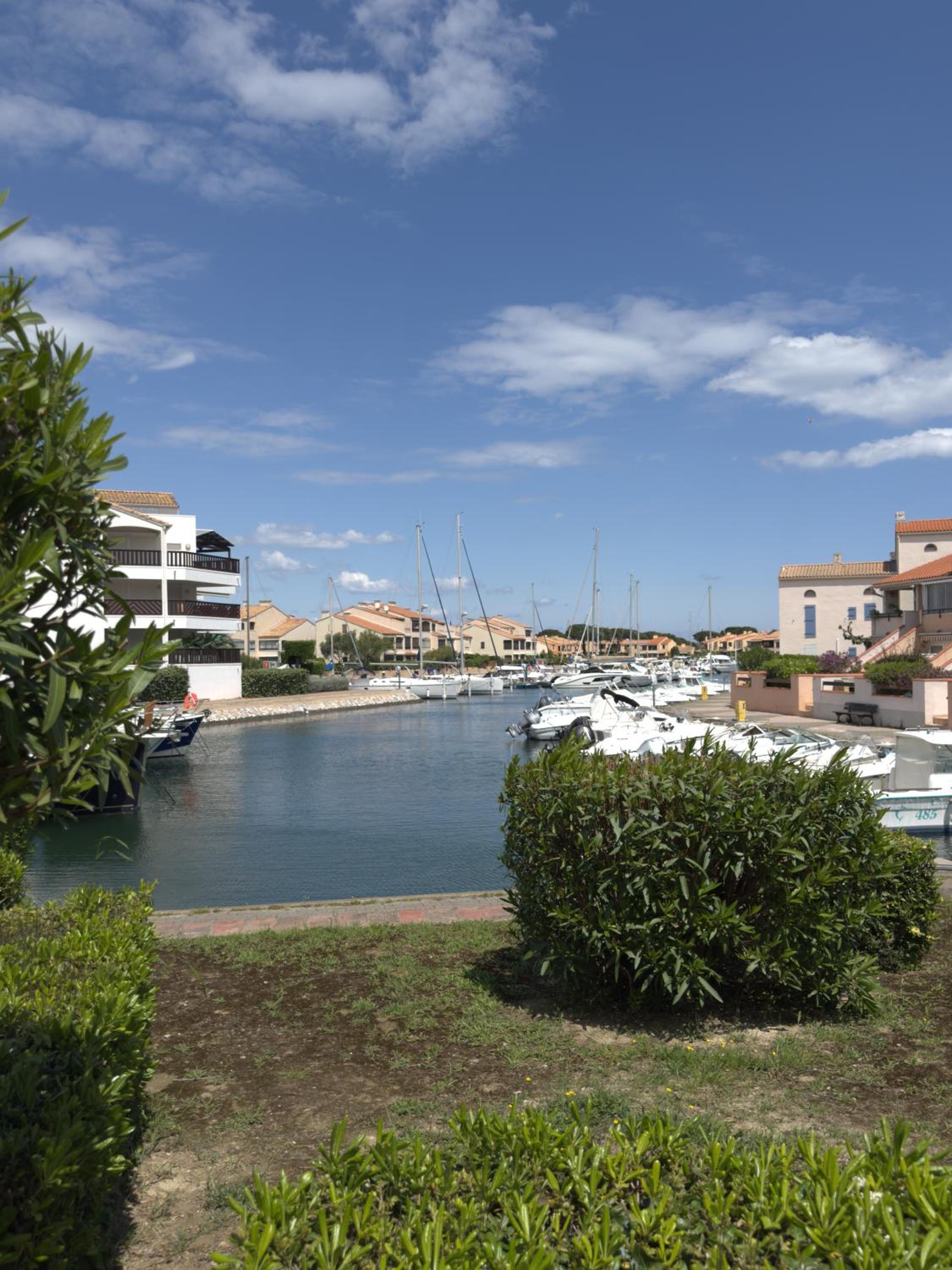 Hispaniola, avec vue sur la marina et parking privé