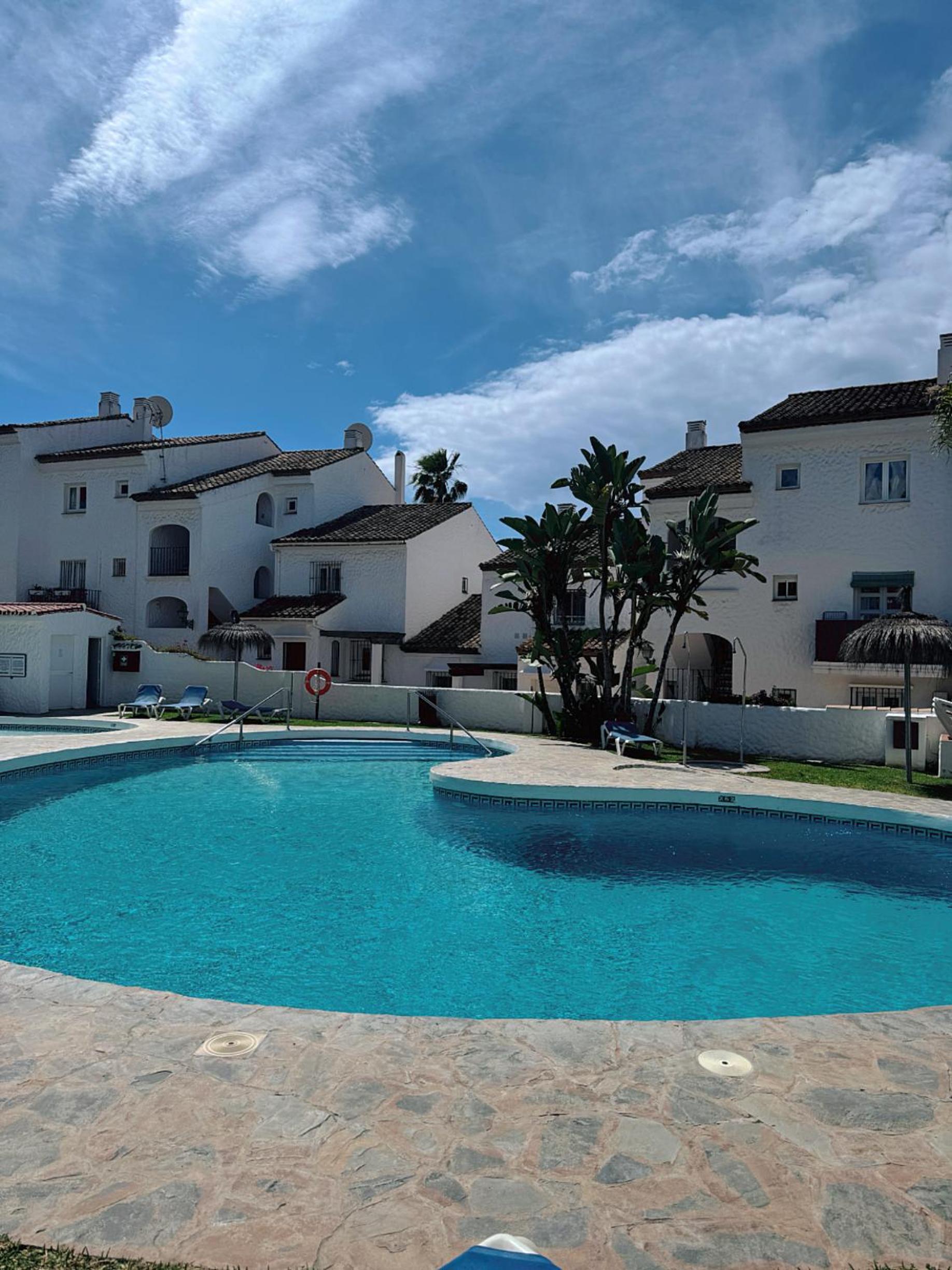 2 Bed Apartment in Bena Vista, Estepona