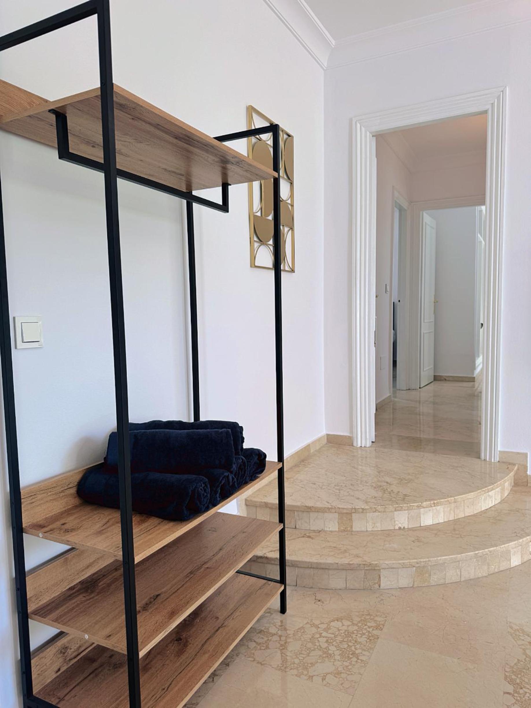 2 Bed Apartment in Bena Vista, Estepona
